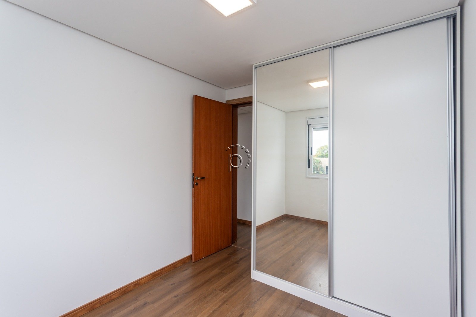 Apartamento à venda com 93m², 3 quartos, 1 suíte, 2 vagas no bairro Tristeza em Porto Alegre - Foto 17