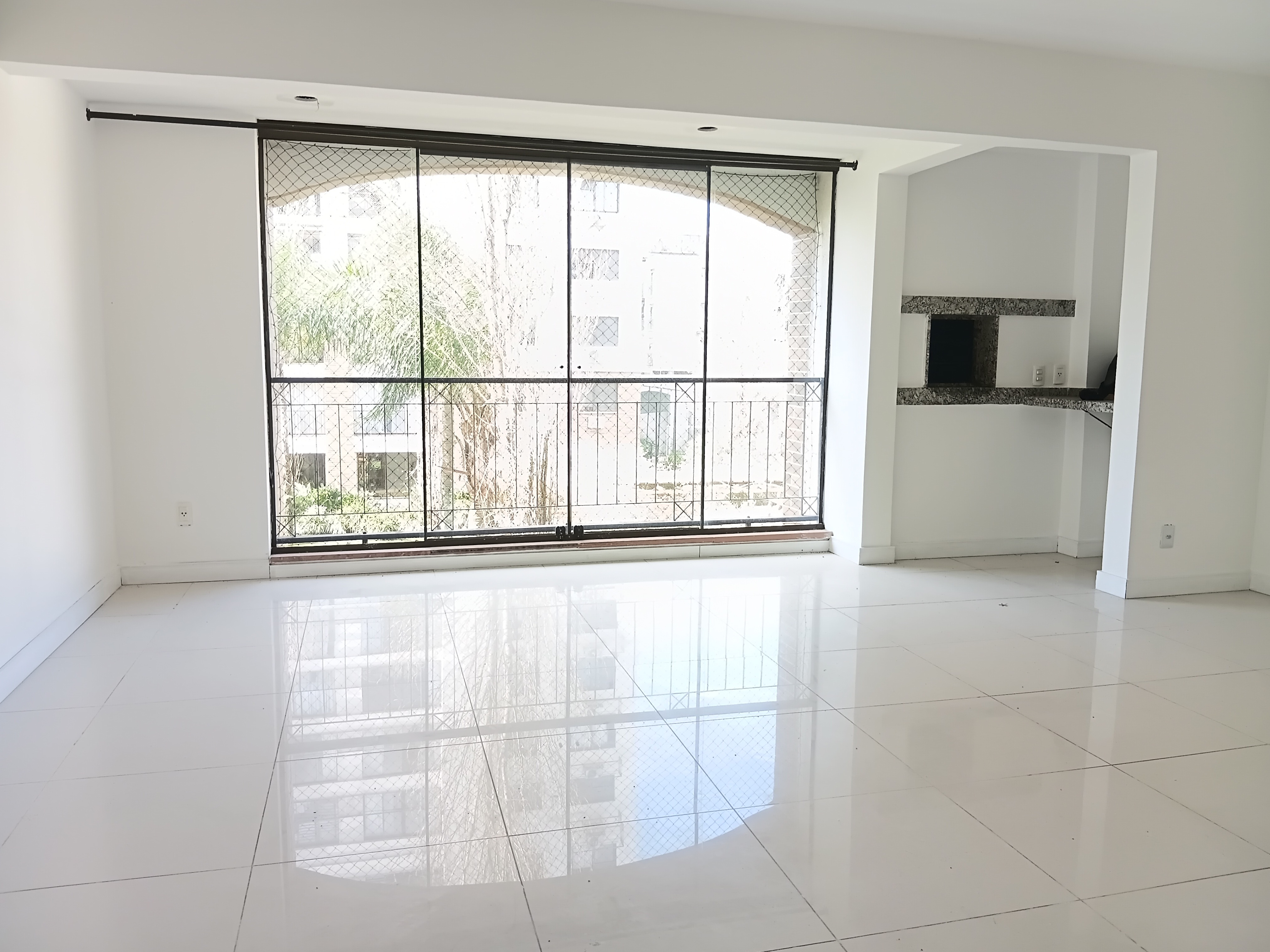Apartamento para alugar com 98m², 3 quartos, 1 suíte, 1 vaga no bairro Tristeza em Porto Alegre - Foto 3