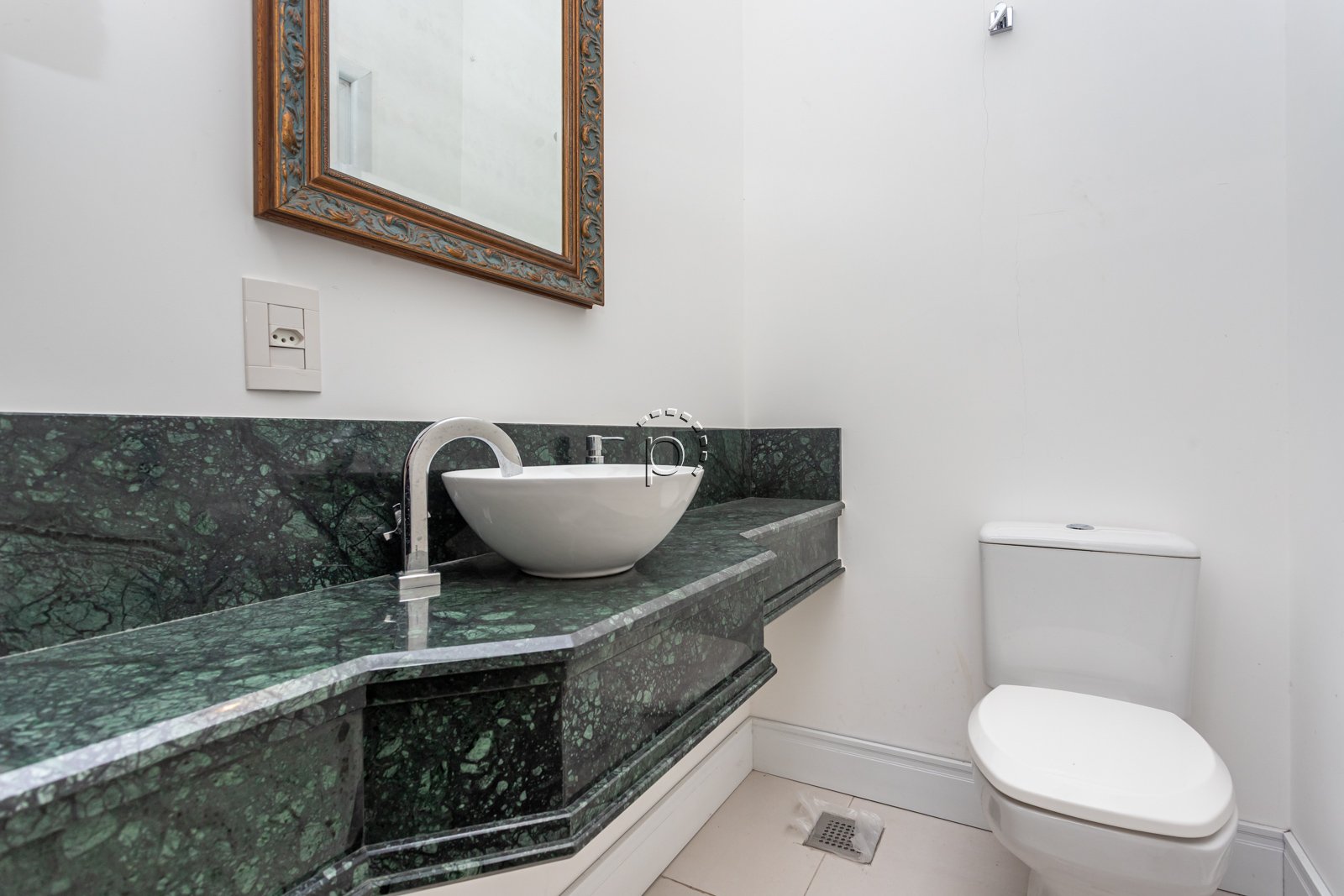 Casa em Condomínio à venda com 570m², 5 quartos, 5 suítes, 4 vagas no bairro Terra Ville em Porto Alegre - Foto 8