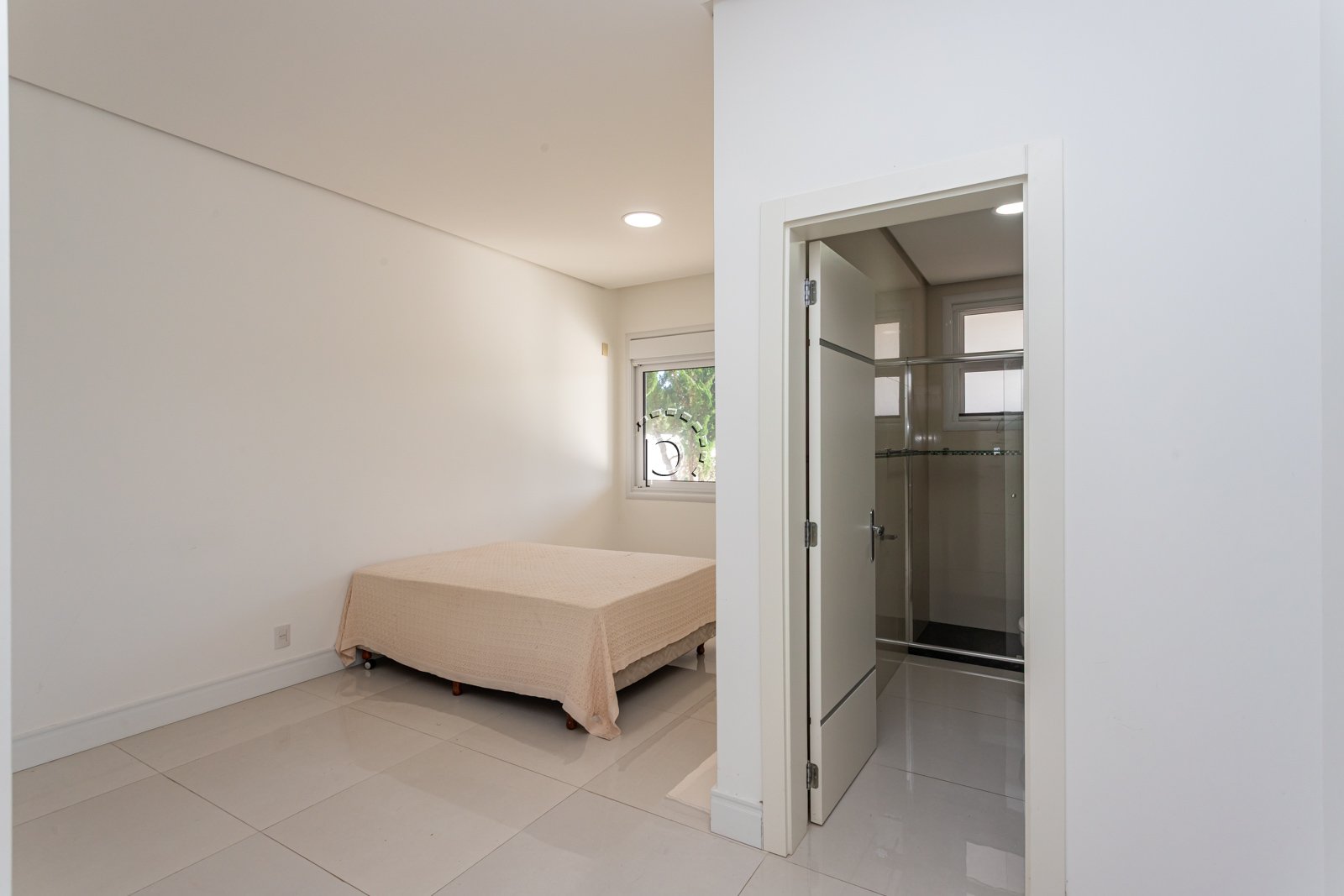 Casa em Condomínio à venda com 570m², 5 quartos, 5 suítes, 4 vagas no bairro Terra Ville em Porto Alegre - Foto 15