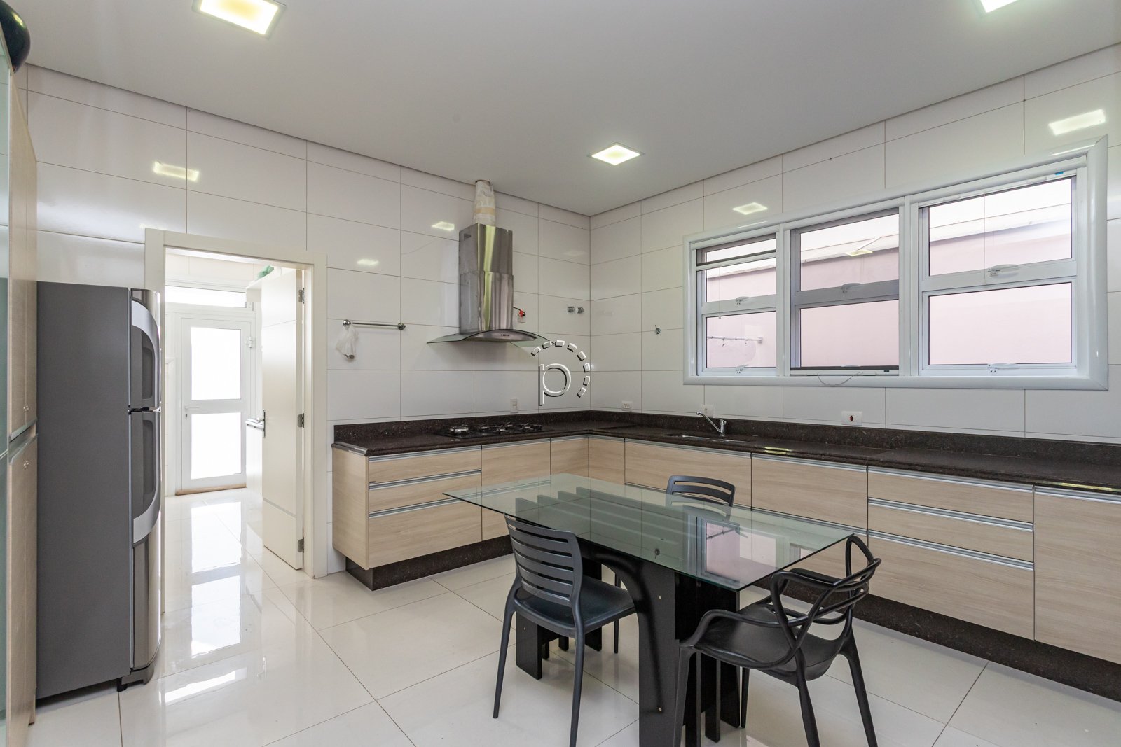 Casa em Condomínio à venda com 570m², 5 quartos, 5 suítes, 4 vagas no bairro Terra Ville em Porto Alegre - Foto 9