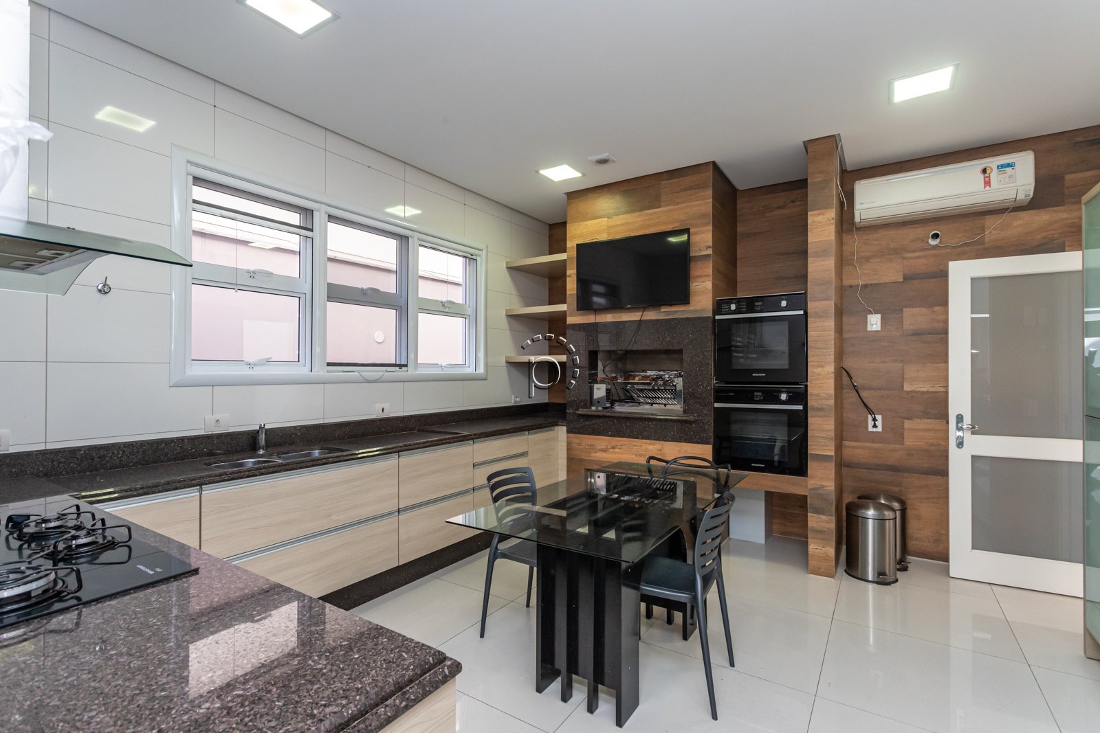 Casa em Condomínio à venda com 570m², 5 quartos, 5 suítes, 4 vagas no bairro Terra Ville em Porto Alegre - Foto 11