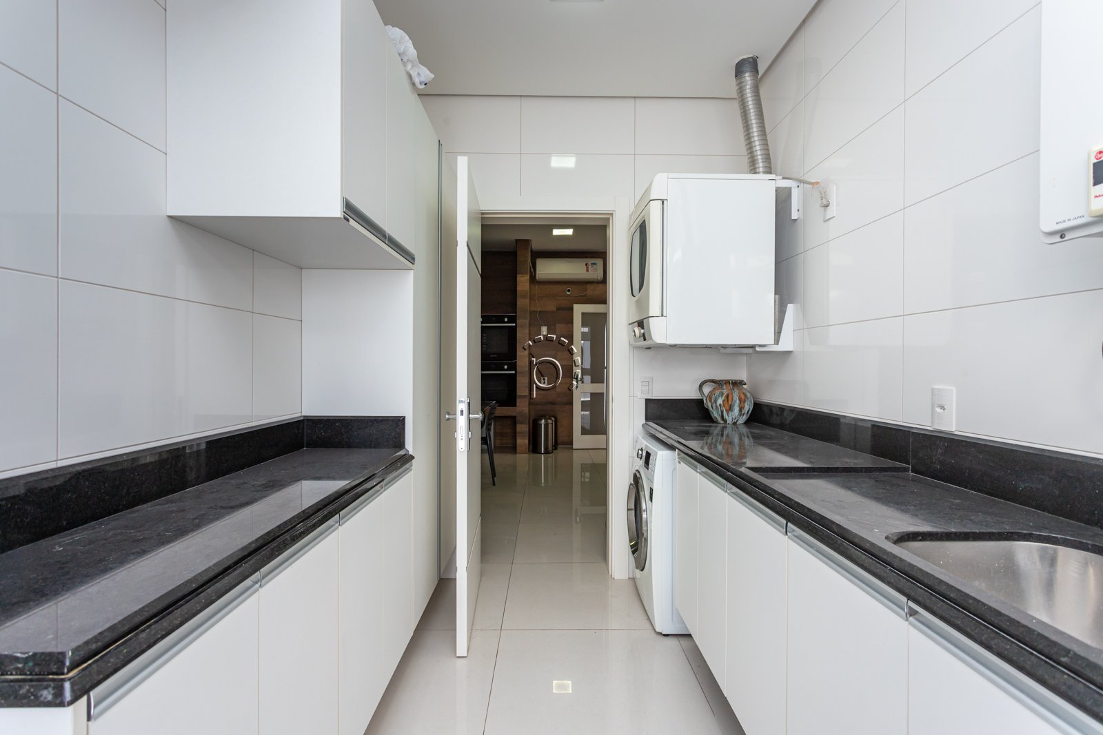Casa em Condomínio à venda com 570m², 5 quartos, 5 suítes, 4 vagas no bairro Terra Ville em Porto Alegre - Foto 13