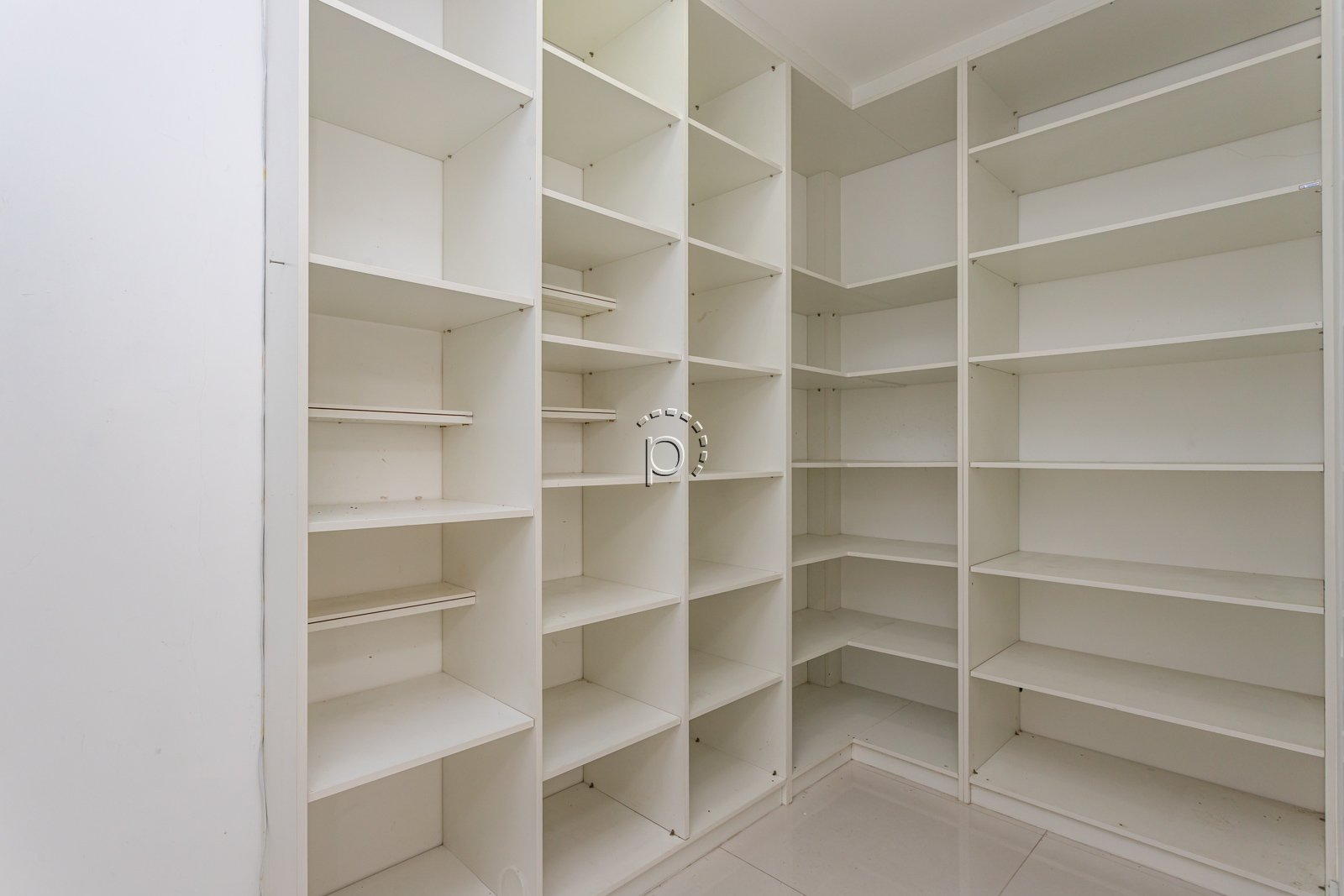 Casa em Condomínio à venda com 570m², 5 quartos, 5 suítes, 4 vagas no bairro Terra Ville em Porto Alegre - Foto 14