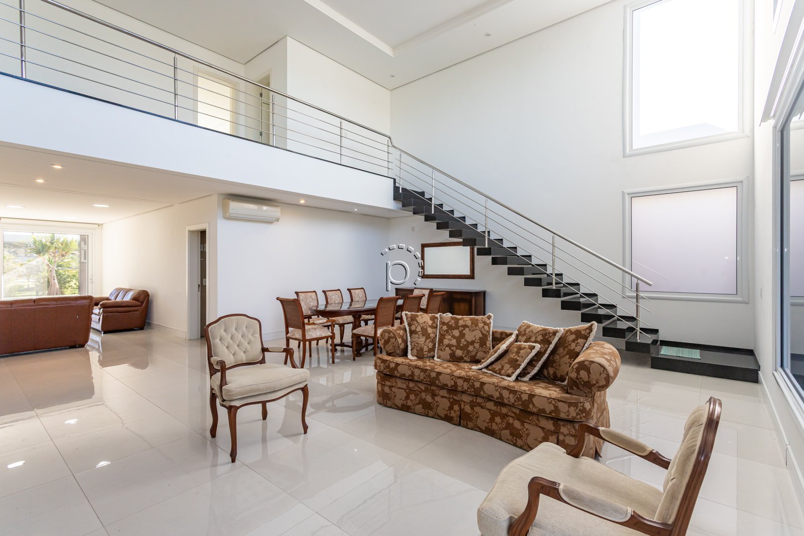 Casa em Condomínio à venda com 570m², 5 quartos, 5 suítes, 4 vagas no bairro Terra Ville em Porto Alegre - Foto 3