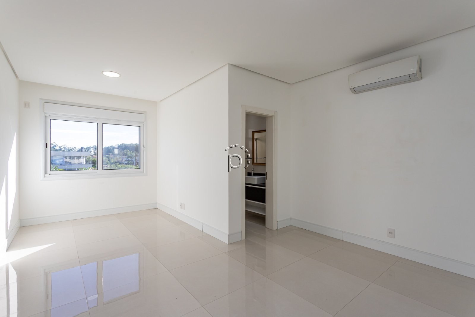 Casa em Condomínio à venda com 570m², 5 quartos, 5 suítes, 4 vagas no bairro Terra Ville em Porto Alegre - Foto 29