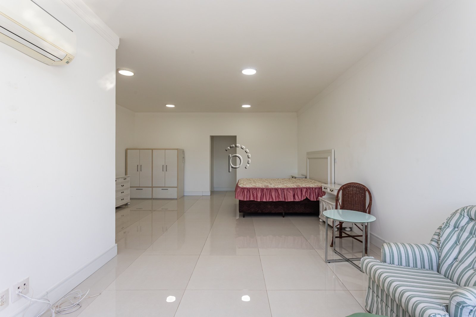 Casa em Condomínio à venda com 570m², 5 quartos, 5 suítes, 4 vagas no bairro Terra Ville em Porto Alegre - Foto 45