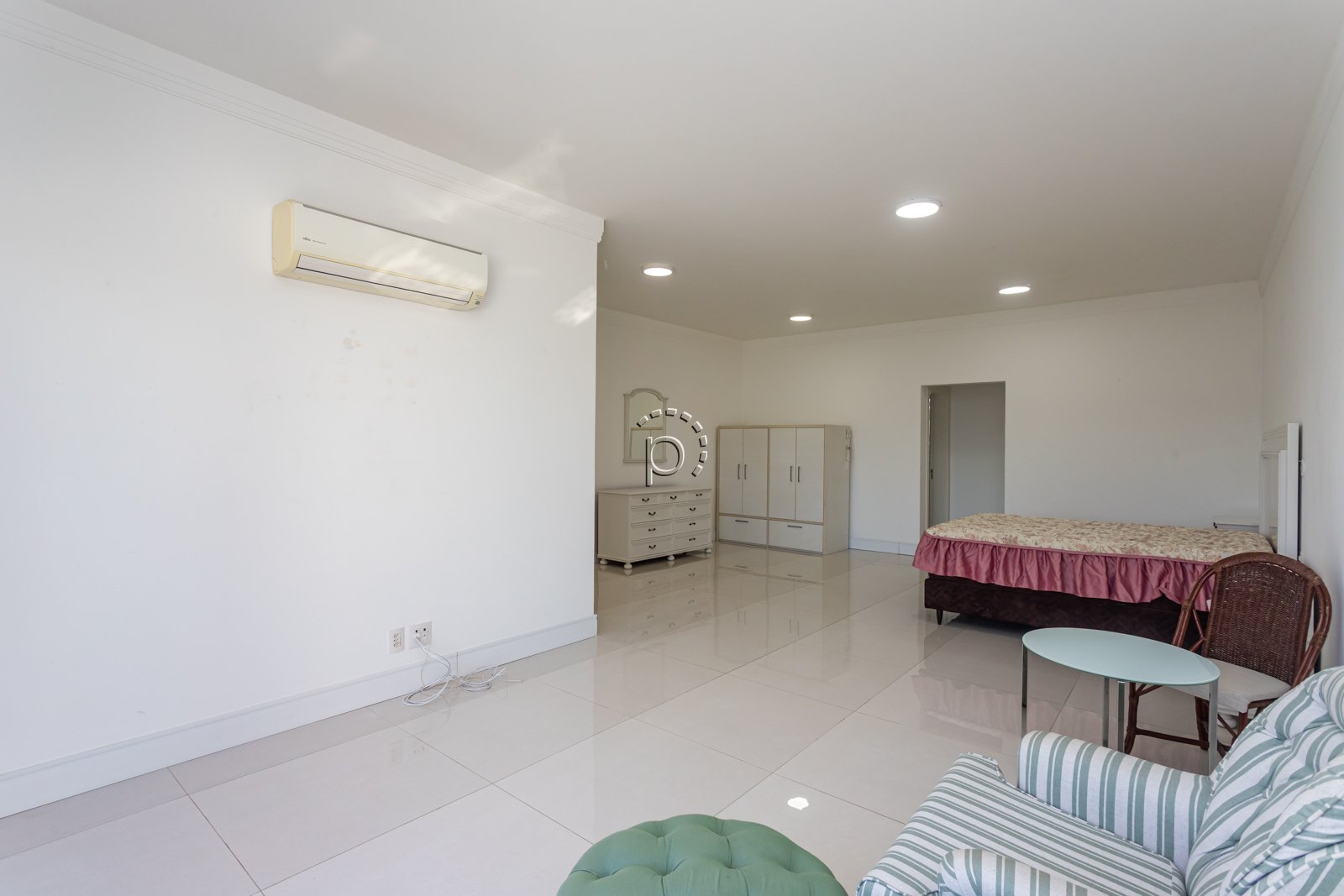 Casa em Condomínio à venda com 570m², 5 quartos, 5 suítes, 4 vagas no bairro Terra Ville em Porto Alegre - Foto 46