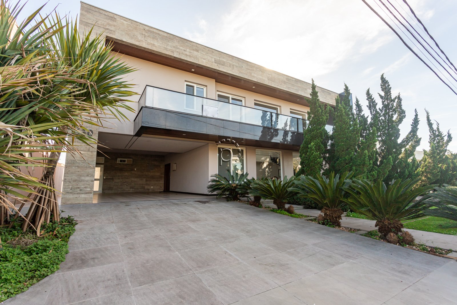 Casa em Condomínio à venda com 570m², 5 quartos, 5 suítes, 4 vagas no bairro Terra Ville em Porto Alegre