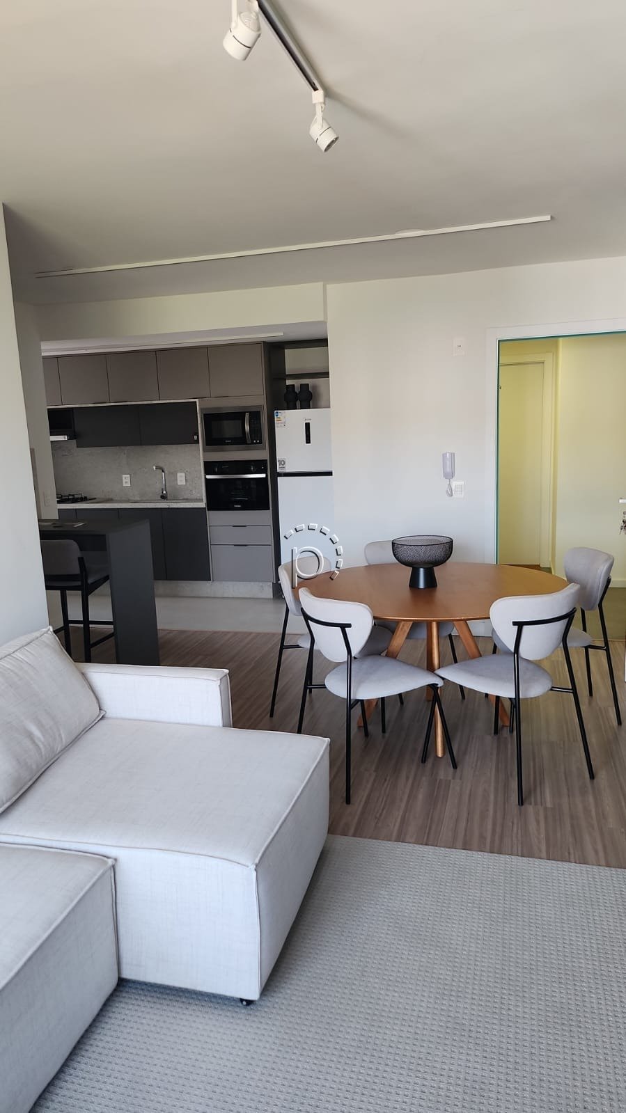 Apartamento à venda com 82m², 3 quartos, 1 suíte no bairro Tristeza em Porto Alegre - Foto 2