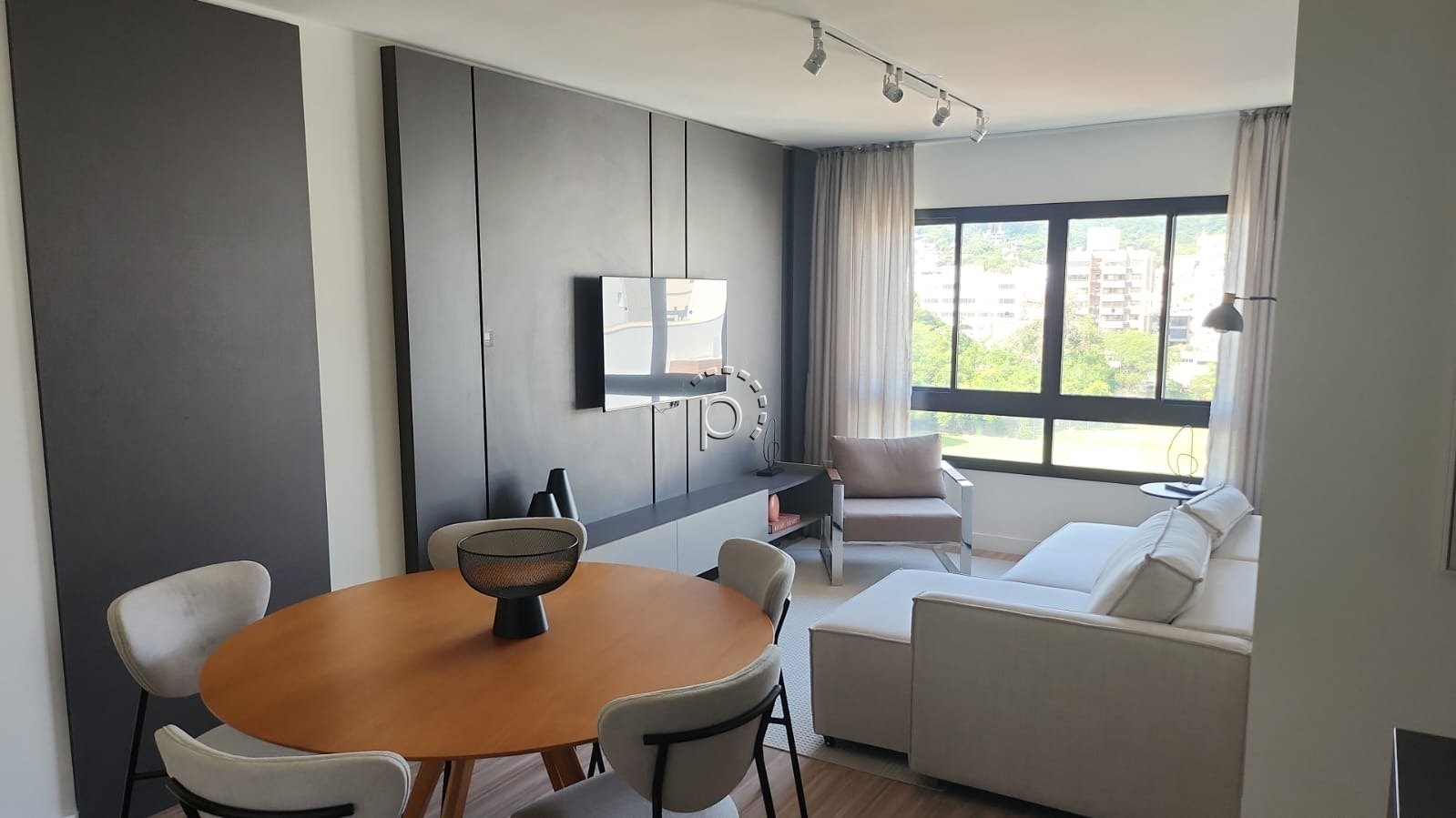 Apartamento à venda com 82m², 3 quartos, 1 suíte no bairro Tristeza em Porto Alegre