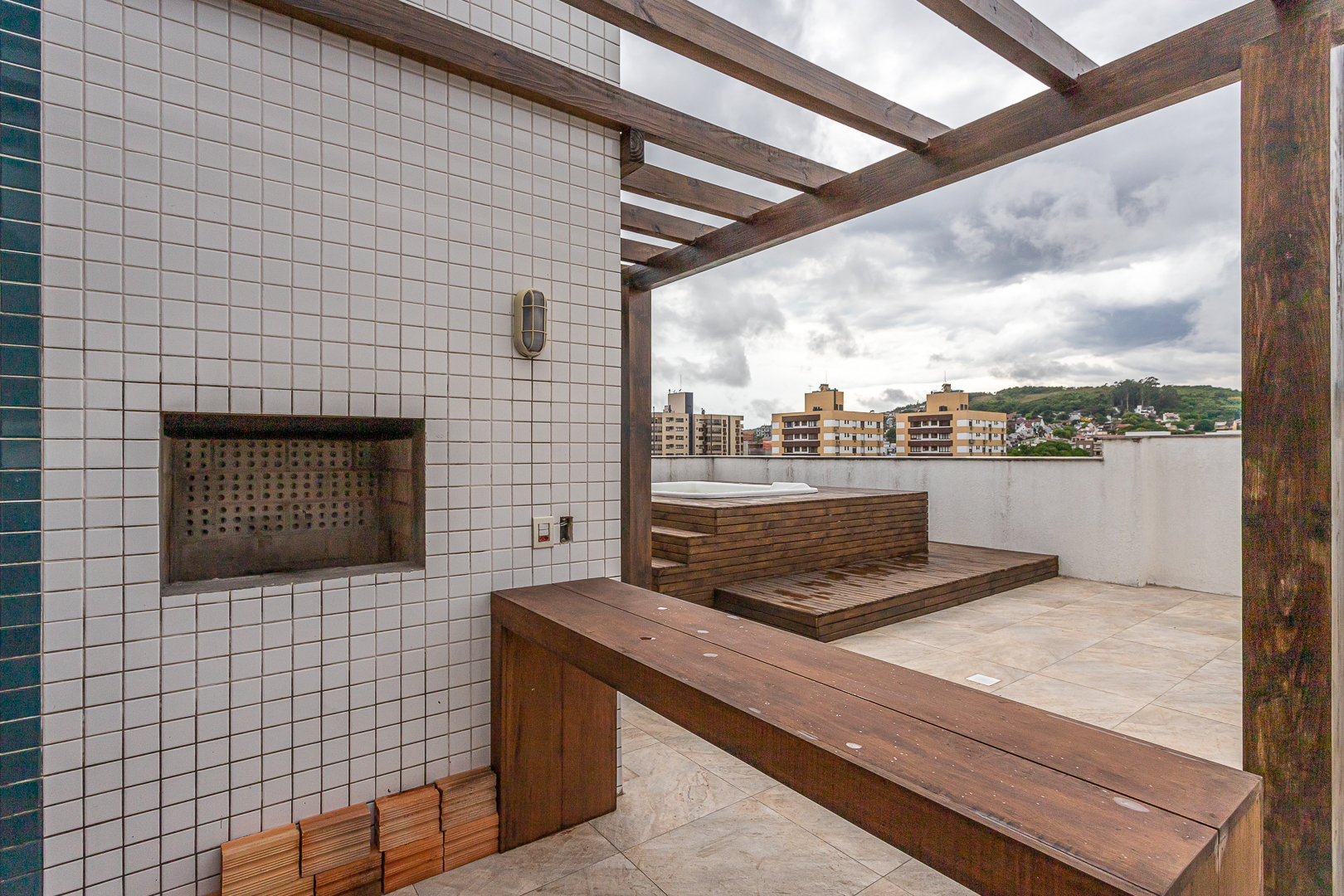 Apartamento para alugar com 101m², 3 quartos no bairro Tristeza em Porto Alegre - Foto 26