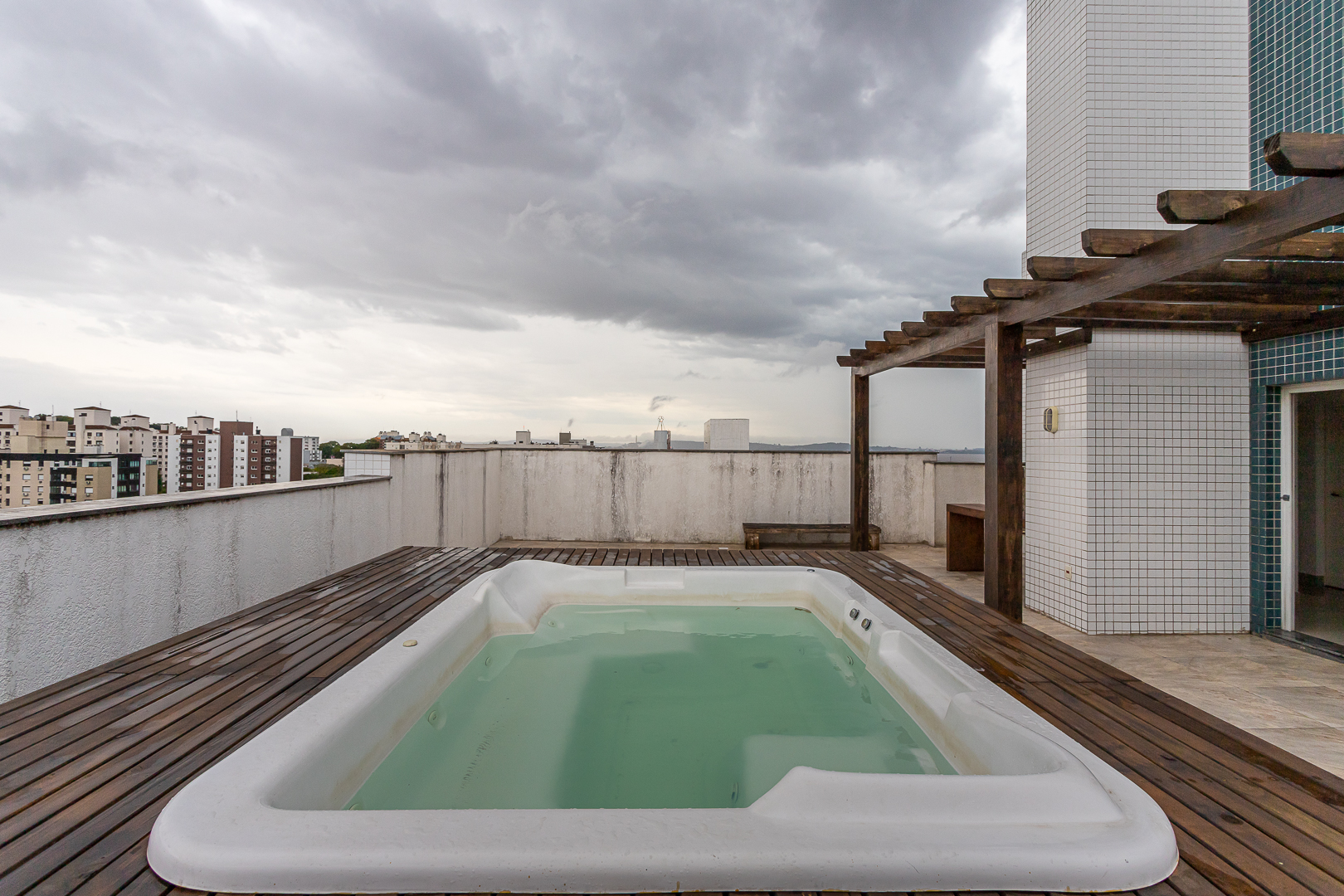 Apartamento para alugar com 101m², 3 quartos no bairro Tristeza em Porto Alegre - Foto 28