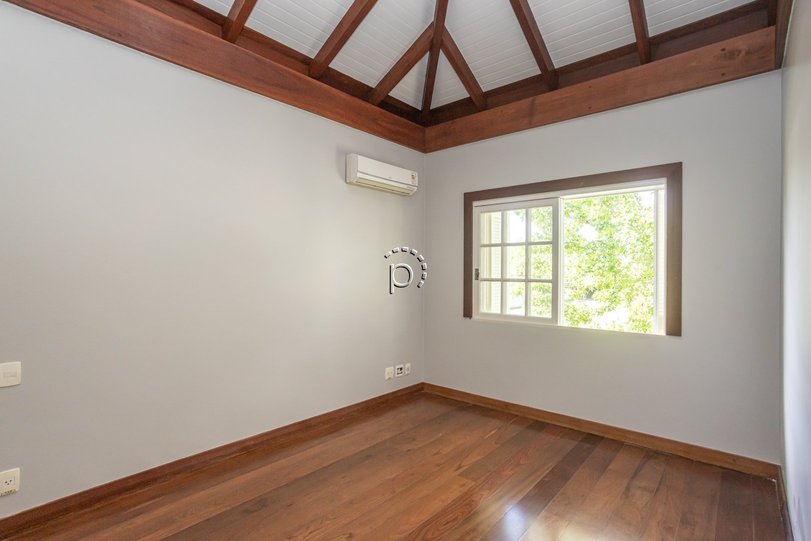 Casa em Condomínio para alugar com 491m², 5 quartos, 5 suítes, 4 vagas no bairro Terra Ville em Porto Alegre - Foto 30