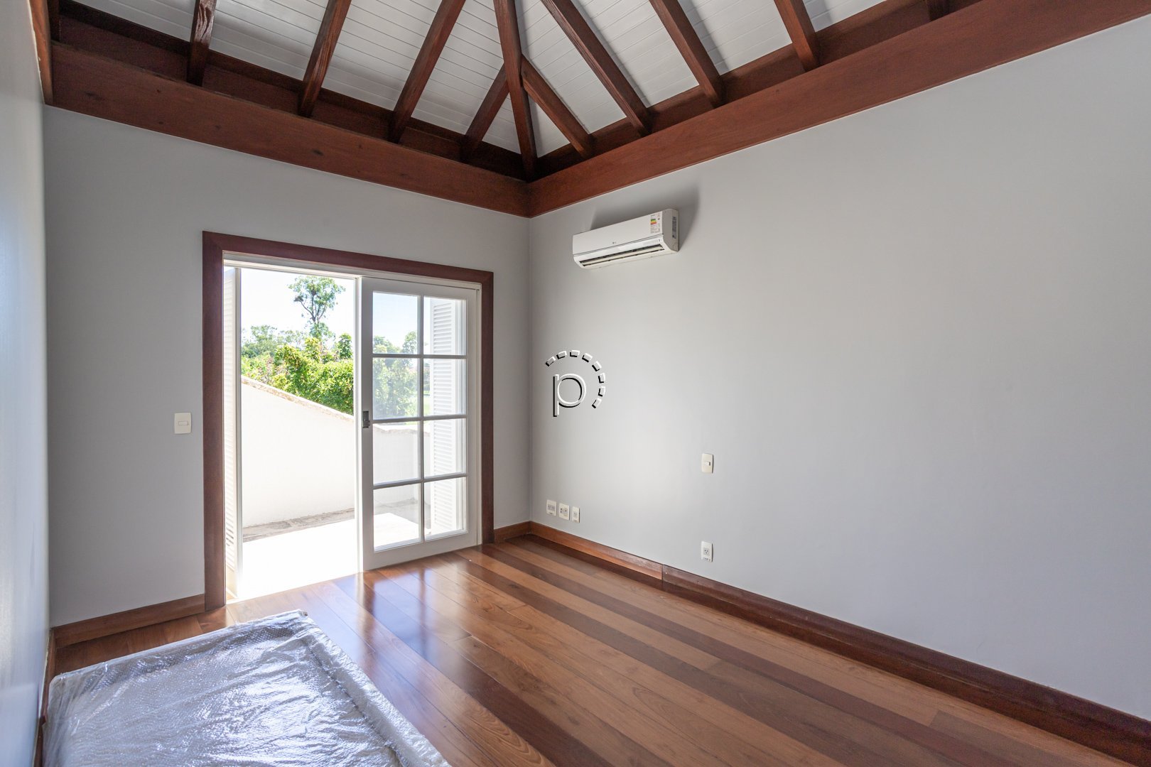 Casa em Condomínio para alugar com 491m², 5 quartos, 5 suítes, 4 vagas no bairro Terra Ville em Porto Alegre - Foto 49