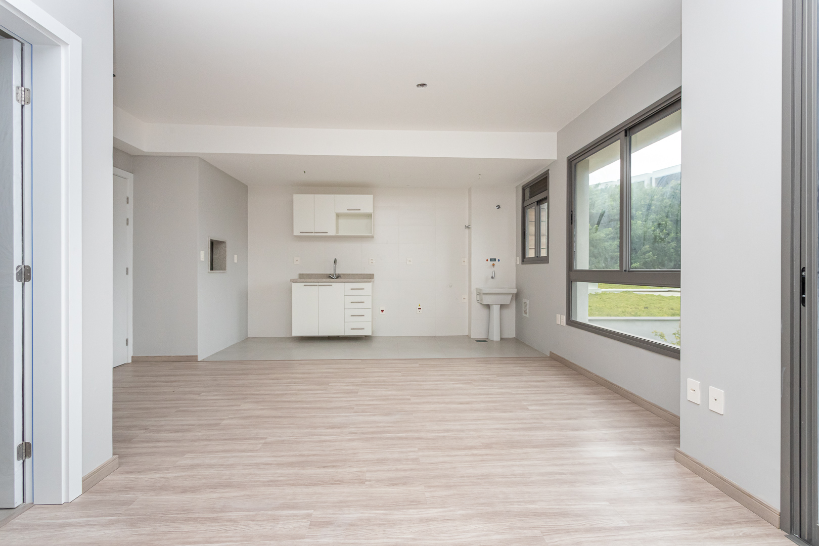Apartamento para alugar com 40m², 1 quarto no bairro Tristeza em Porto Alegre - Foto 2
