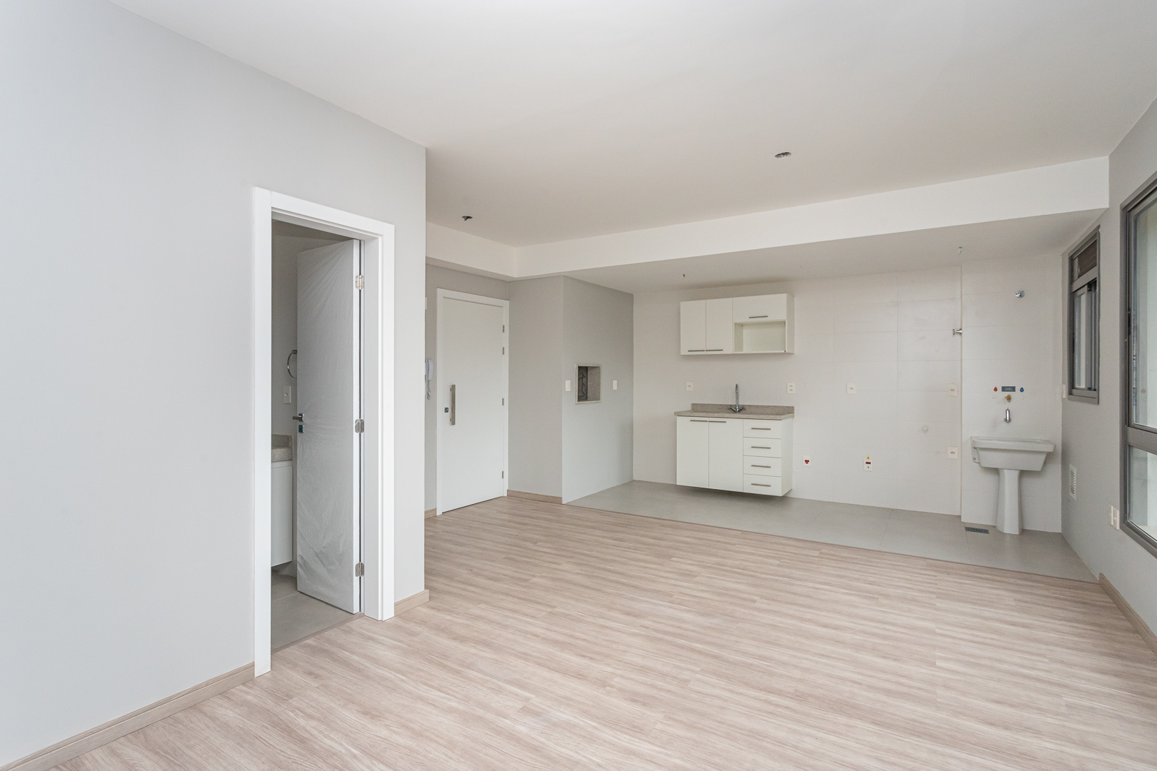Apartamento para alugar com 40m², 1 quarto no bairro Tristeza em Porto Alegre