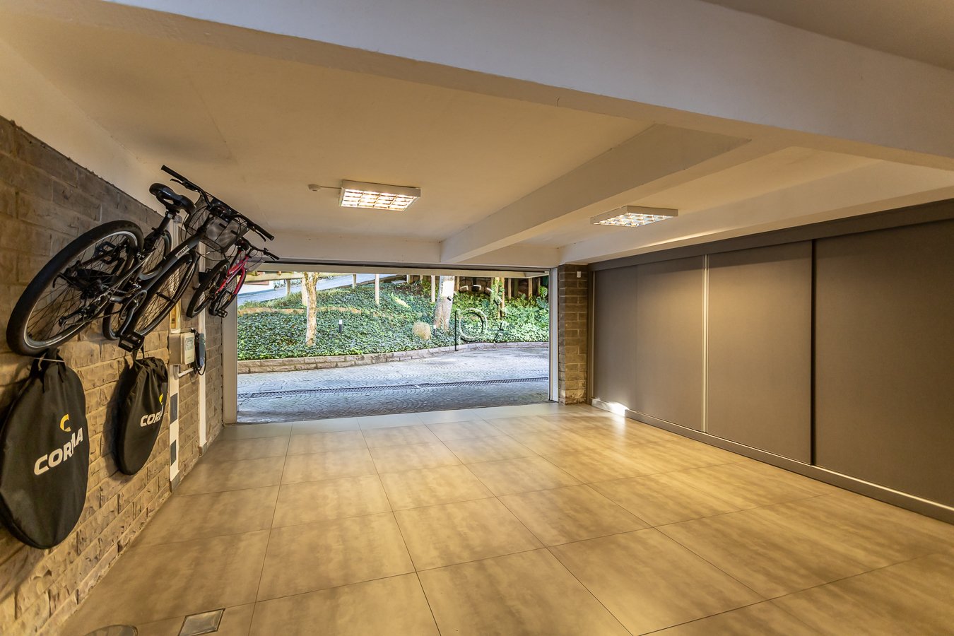 Casa em Condomínio à venda com 264m², 3 quartos, 1 suíte, 4 vagas no bairro Vila Conceição em Porto Alegre - Foto 29