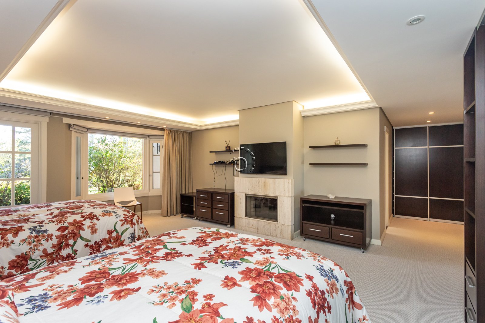 Casa em Condomínio para alugar com 441m², 4 quartos, 4 suítes, 6 vagas no bairro Terra Ville em Porto Alegre - Foto 49