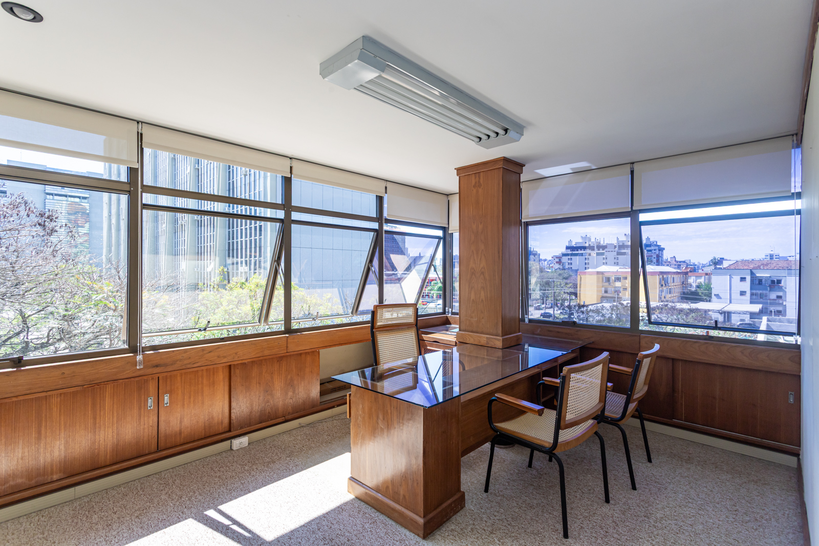 Sala à venda com 1m² no bairro Praia de Belas em Porto Alegre