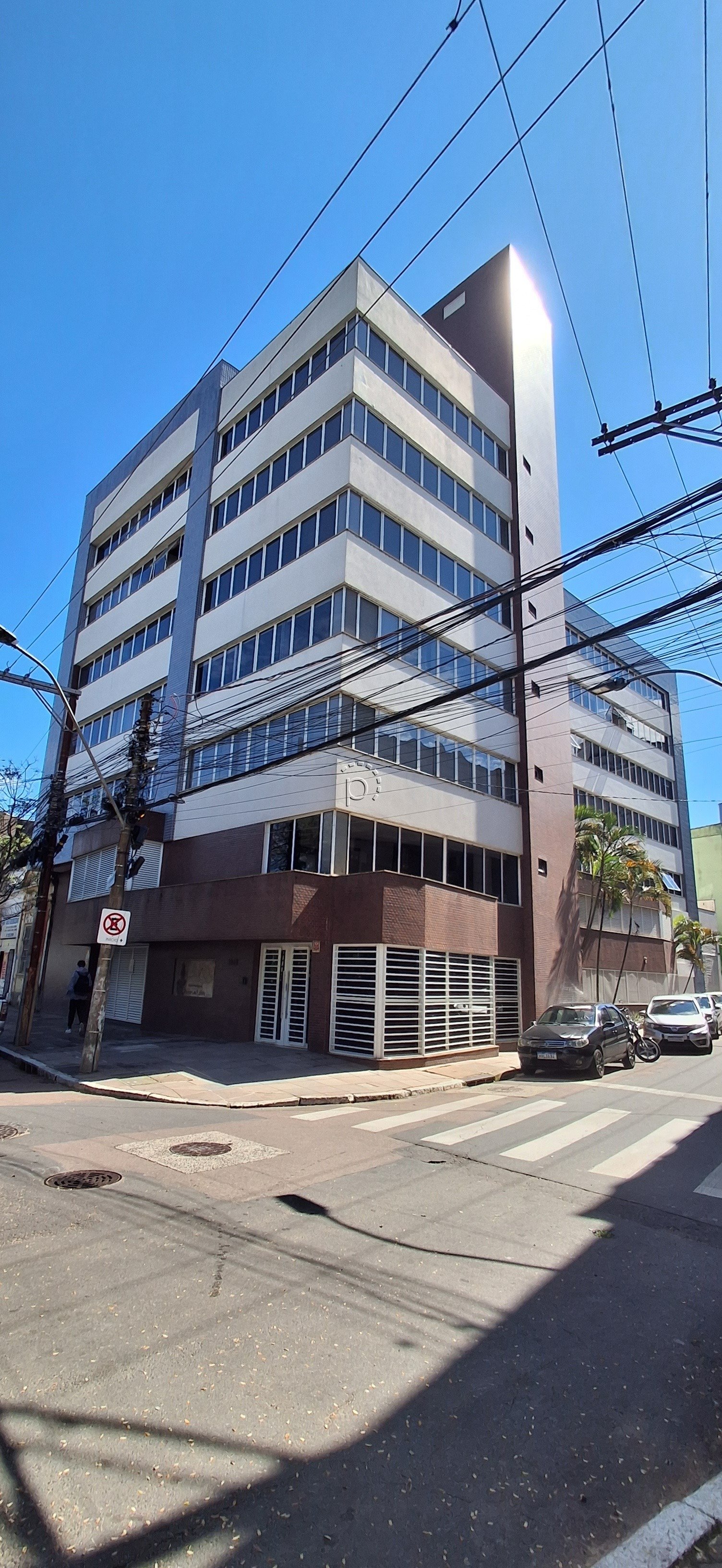Sala à venda com 43m² no bairro Centro Historico em Porto Alegre