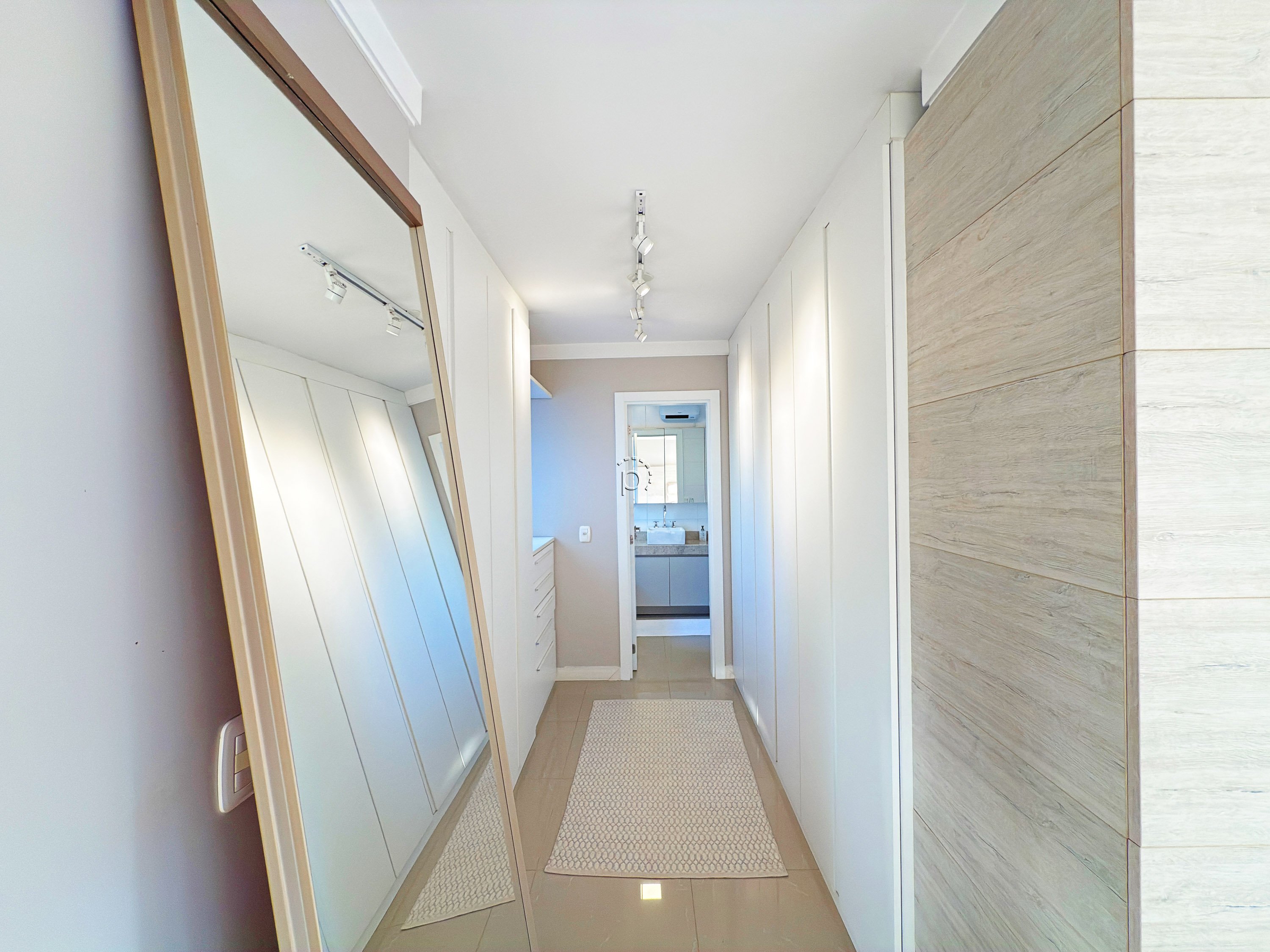 Casa à venda com 281m², 3 quartos, 1 suíte, 2 vagas no bairro Jardim Isabel em Porto Alegre - Foto 27