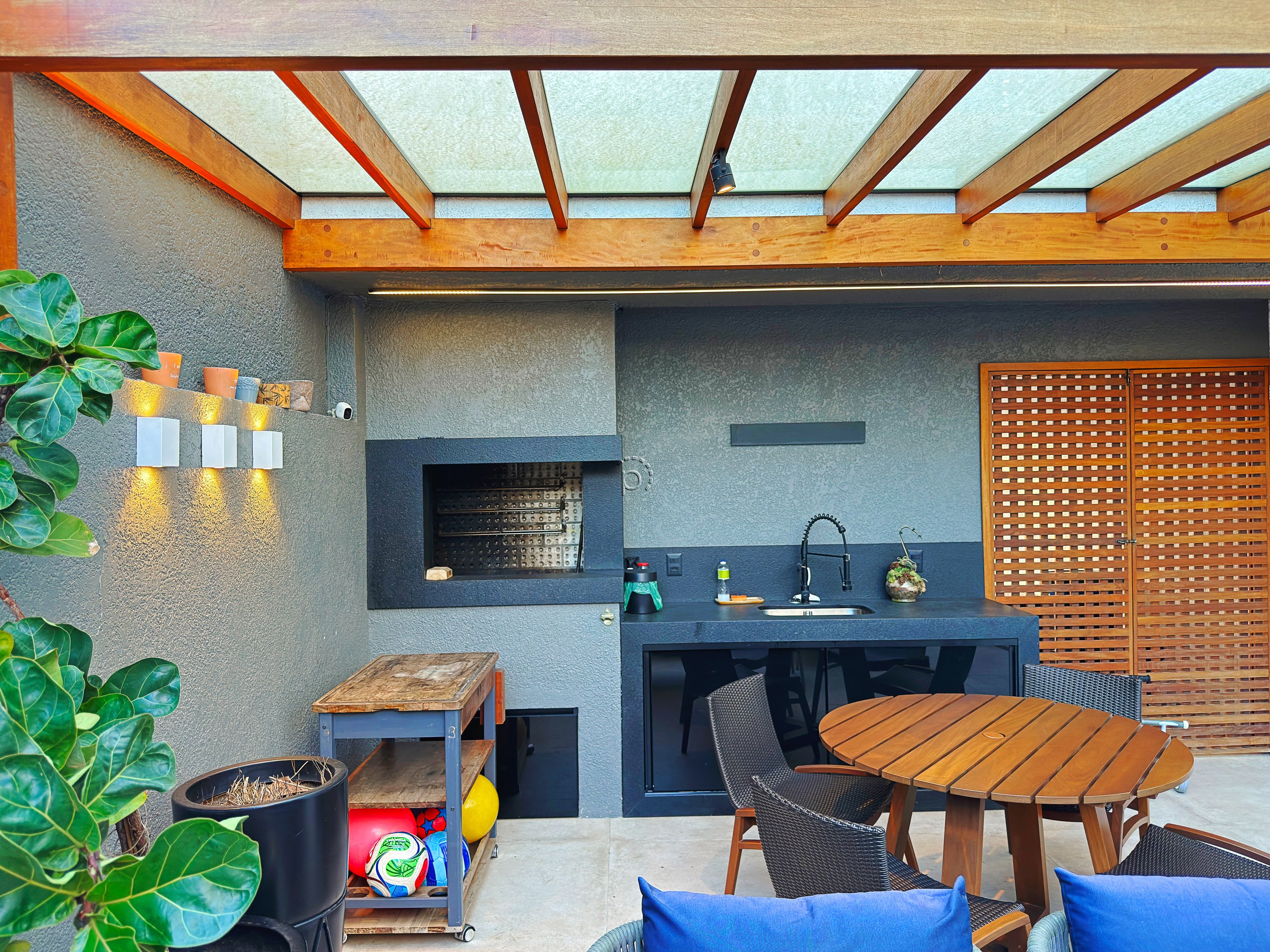 Casa à venda com 281m², 3 quartos, 1 suíte, 2 vagas no bairro Jardim Isabel em Porto Alegre - Foto 18