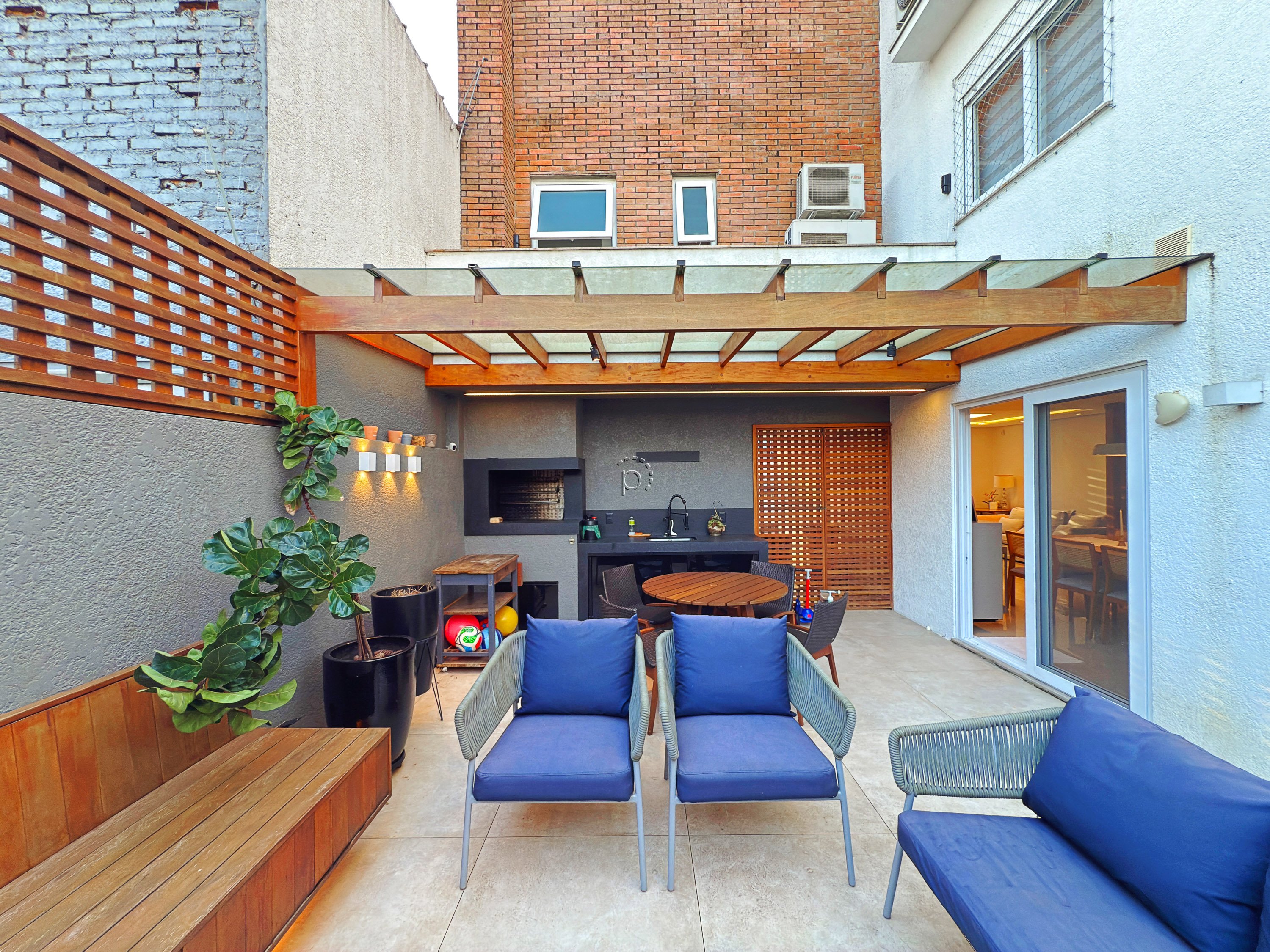 Casa à venda com 281m², 3 quartos, 1 suíte, 2 vagas no bairro Jardim Isabel em Porto Alegre - Foto 16