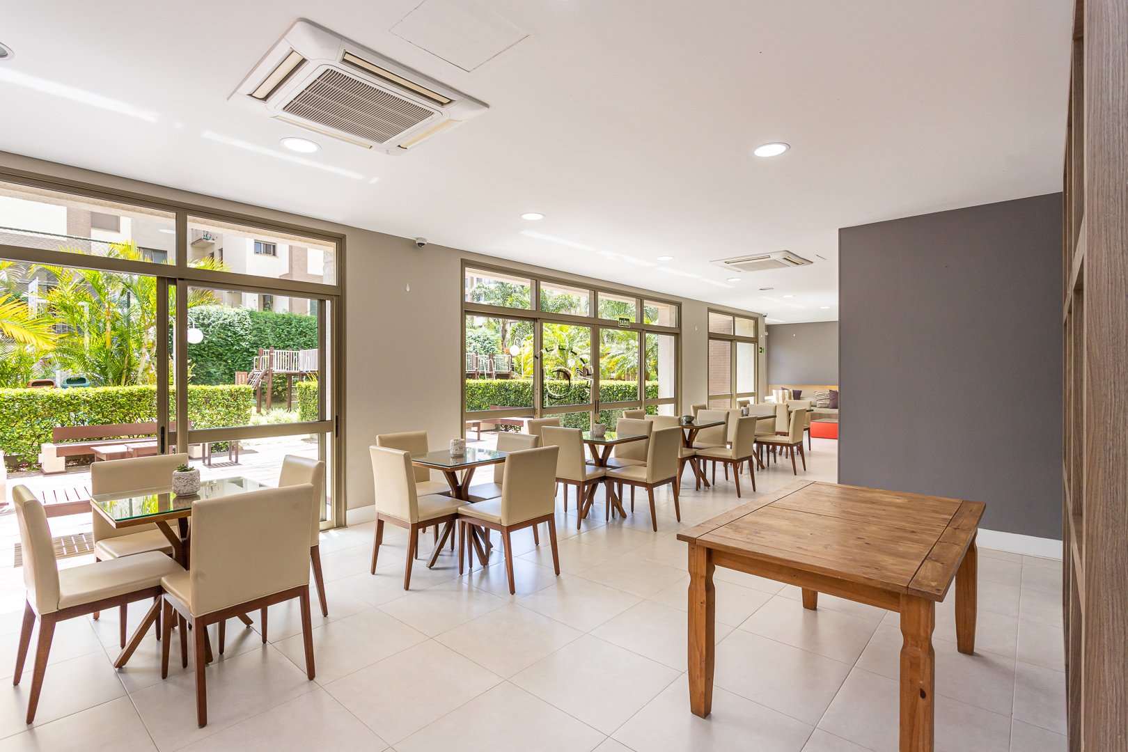 Apartamento à venda com 90m², 3 quartos, 1 suíte, 2 vagas no bairro Cavalhada em Porto Alegre - Foto 35