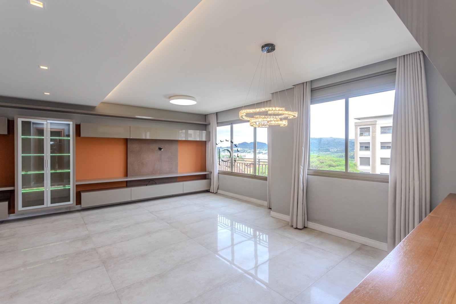 Apartamento à venda com 90m², 3 quartos, 1 suíte, 2 vagas no bairro Cavalhada em Porto Alegre - Foto 8