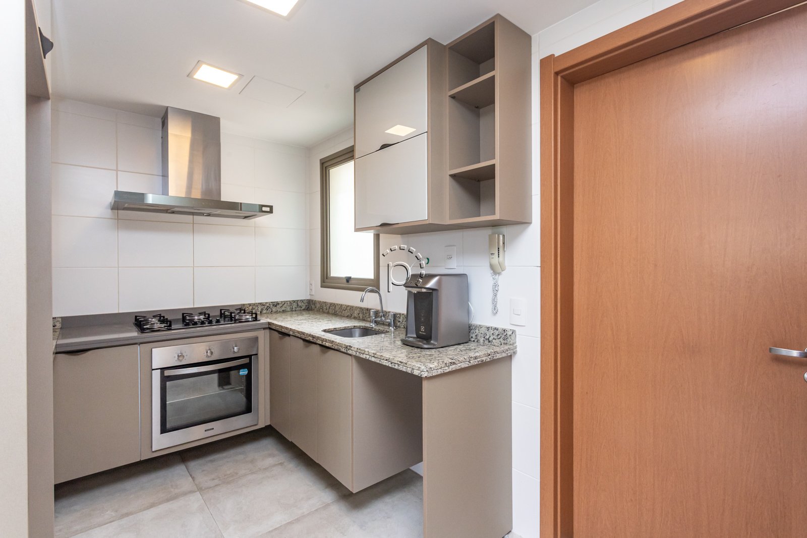 Apartamento à venda com 90m², 3 quartos, 1 suíte, 2 vagas no bairro Cavalhada em Porto Alegre - Foto 11