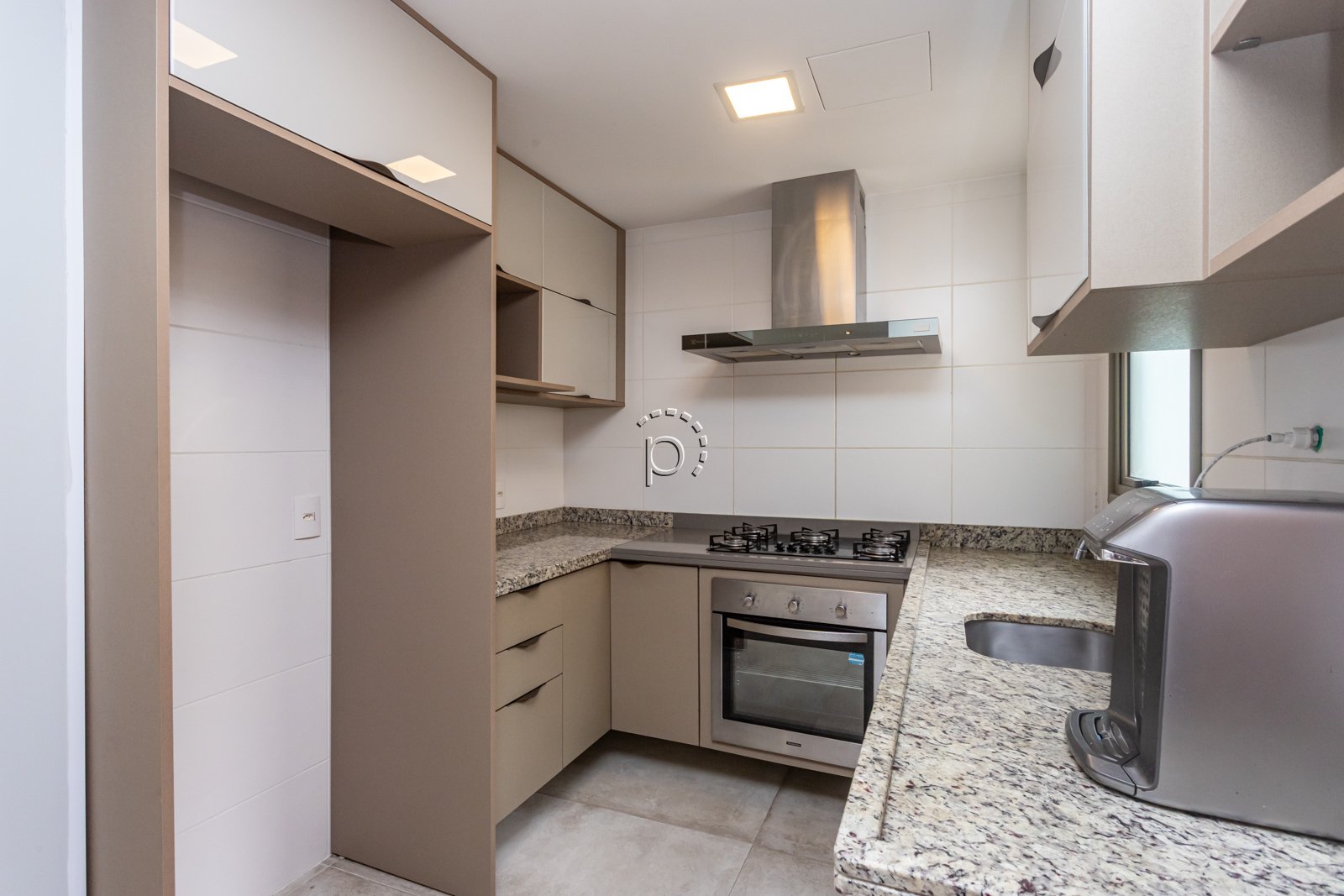 Apartamento à venda com 90m², 3 quartos, 1 suíte, 2 vagas no bairro Cavalhada em Porto Alegre - Foto 12