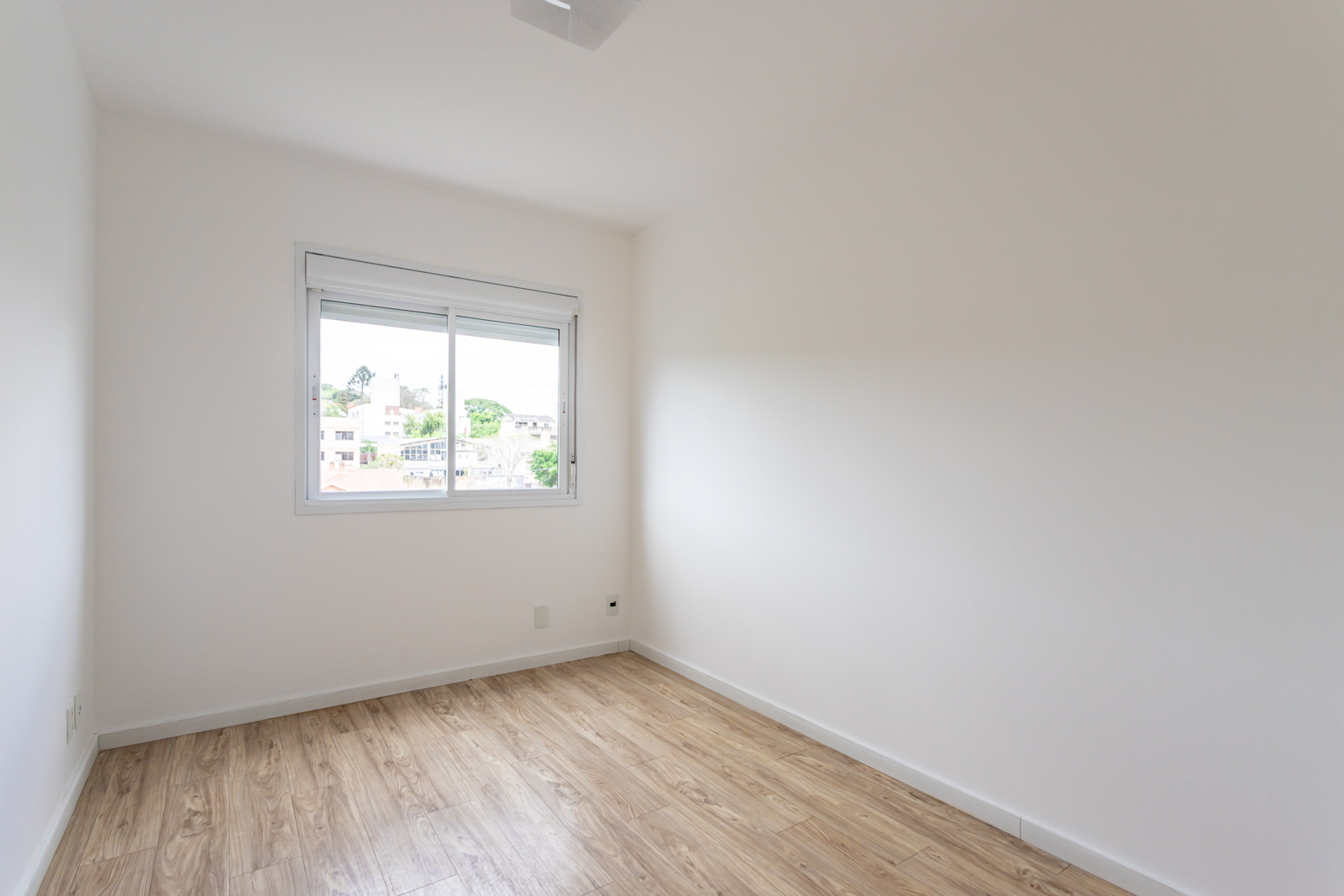 Apartamento para alugar com 92m², 3 quartos no bairro Tristeza em Porto Alegre - Foto 12
