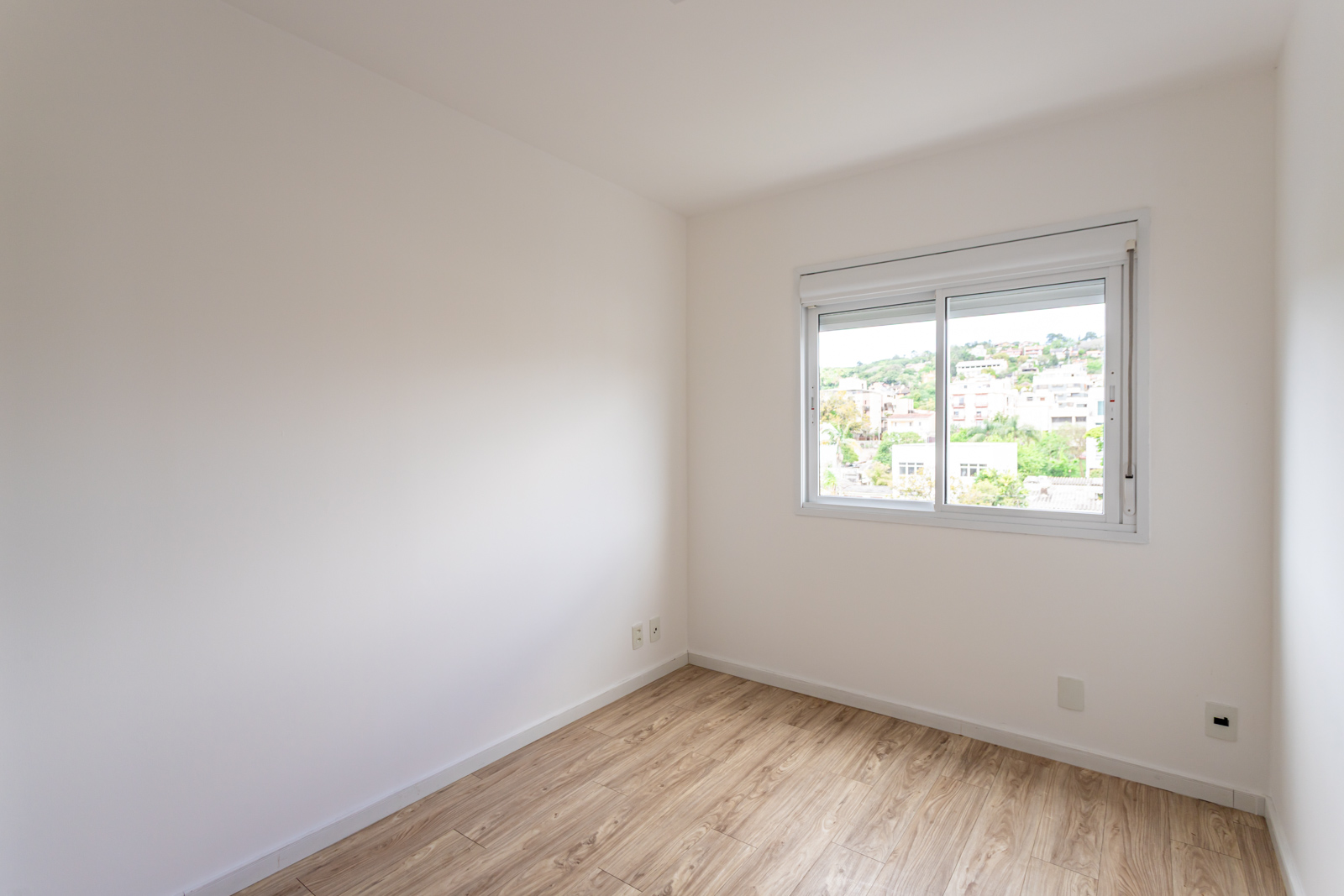 Apartamento para alugar com 92m², 3 quartos no bairro Tristeza em Porto Alegre - Foto 13