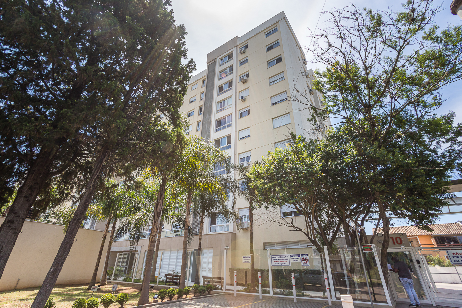 Apartamento para alugar com 92m², 3 quartos no bairro Tristeza em Porto Alegre