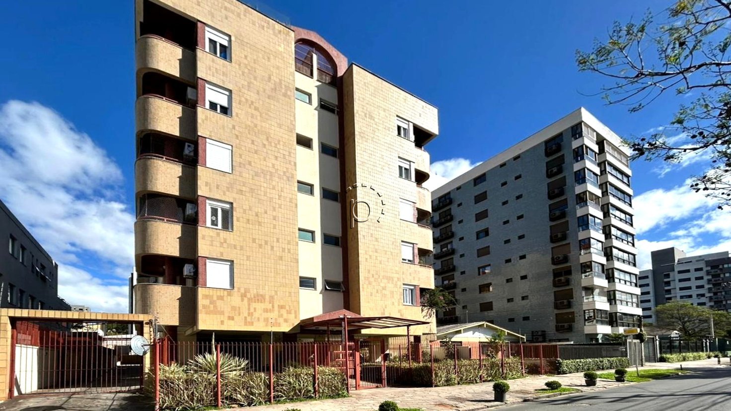 Apartamento à venda com 116m², 3 quartos, 1 suíte, 2 vagas no bairro Tristeza em Porto Alegre