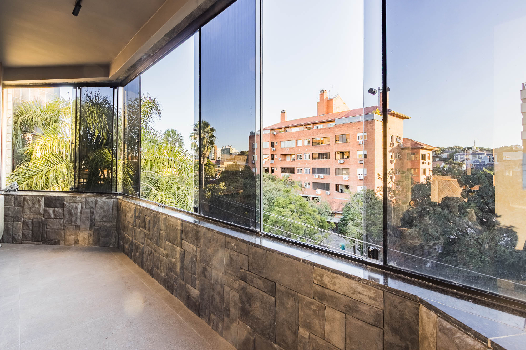 Cobertura à venda com 356m², 3 quartos, 2 suítes, 4 vagas no bairro Jardim Lindóia em Porto Alegre - Foto 47
