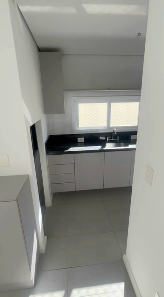 Apartamento à venda com 67m², 2 quartos, 1 suíte, 1 vaga no bairro Menino Deus em Porto Alegre - Foto 5