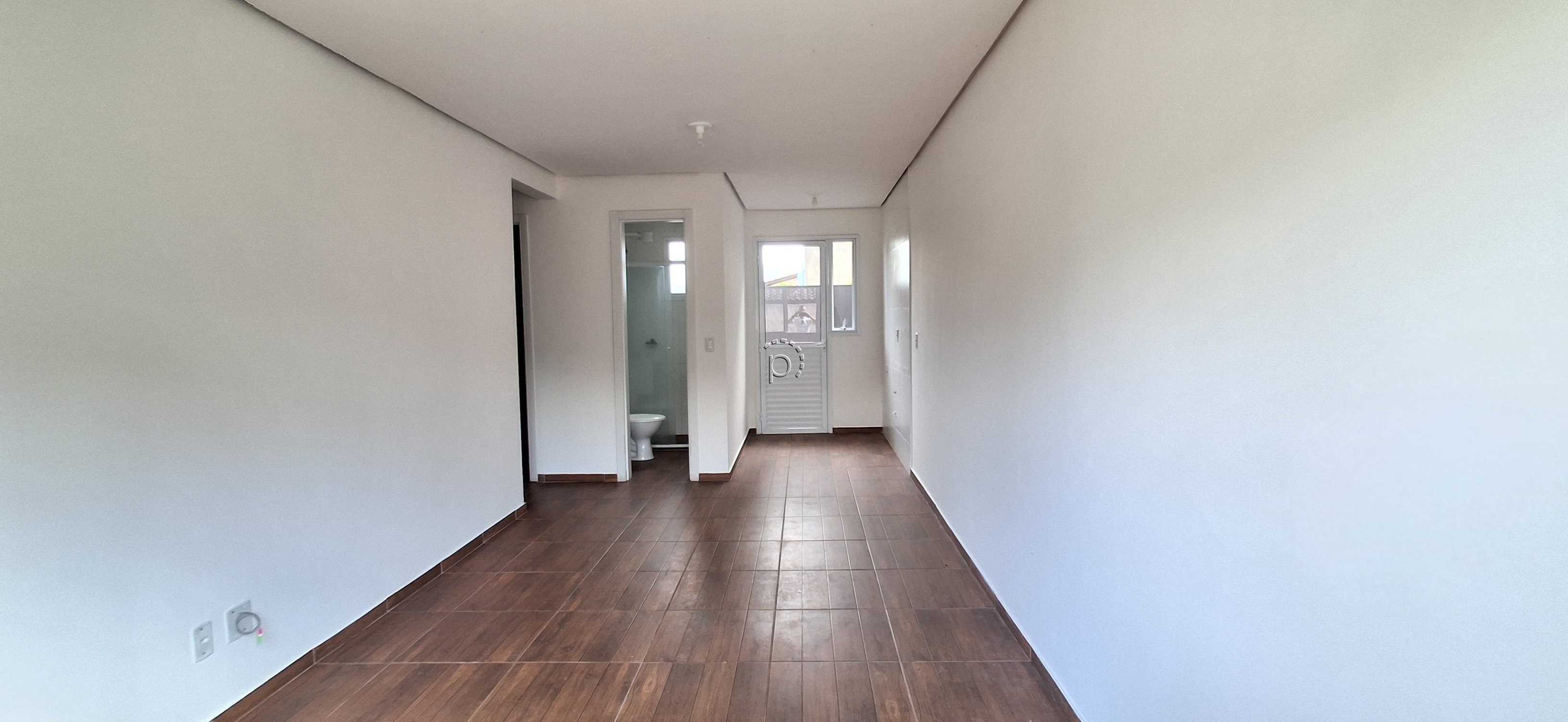 Casa em Condomínio para alugar com 45m², 2 quartos, 1 vaga no bairro Ponta Grossa em Porto Alegre