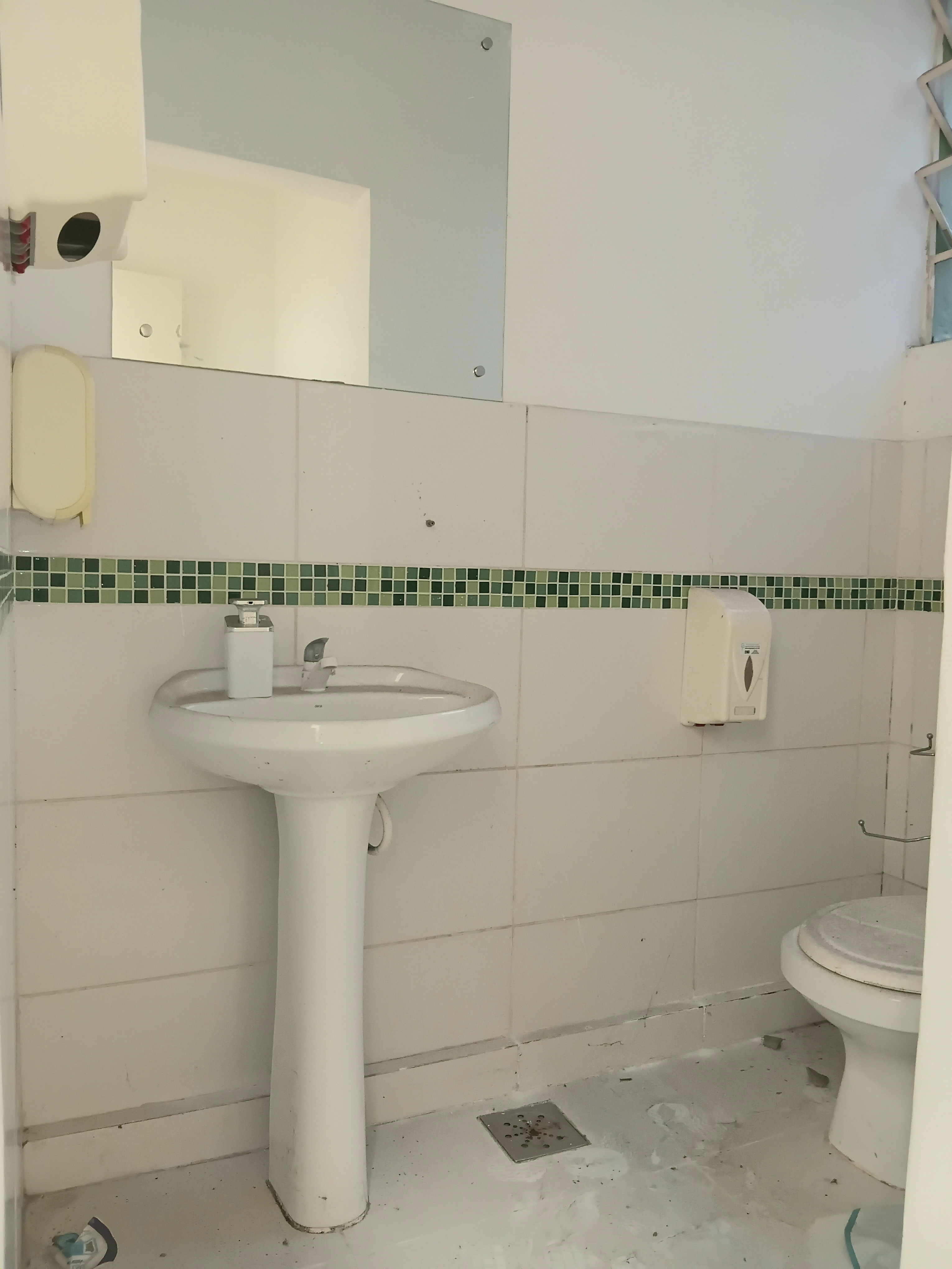 Loja para alugar com 48m² no bairro Menino Deus em Porto Alegre - Foto 14