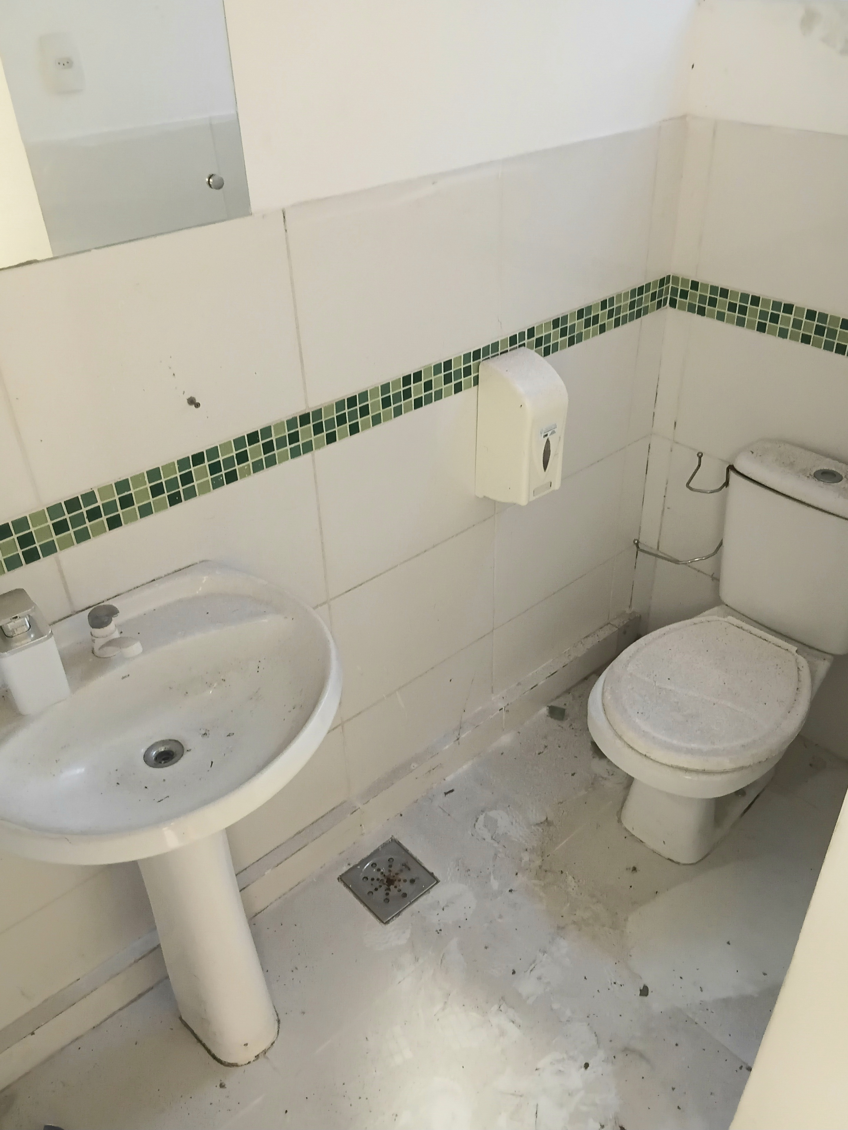 Loja para alugar com 48m² no bairro Menino Deus em Porto Alegre - Foto 16