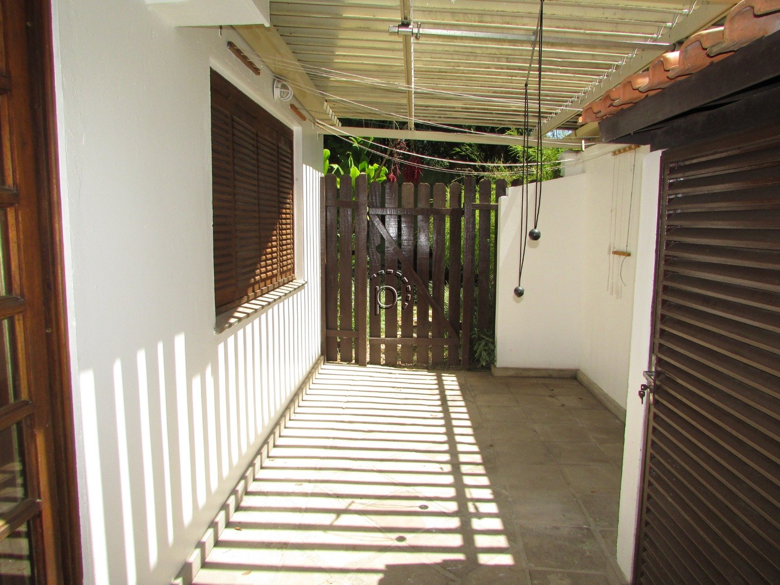 Casa em Condomínio à venda com 307m², 5 quartos, 2 suítes, 3 vagas no bairro Pedra Redonda em Porto Alegre - Foto 15