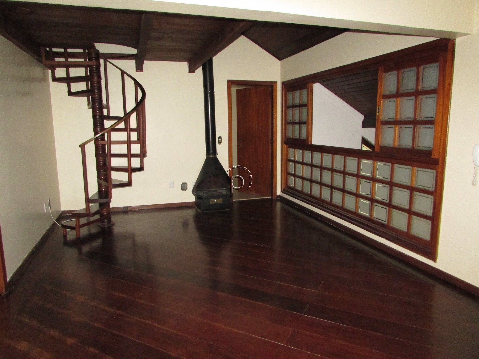 Casa em Condomínio à venda com 307m², 5 quartos, 2 suítes, 3 vagas no bairro Pedra Redonda em Porto Alegre - Foto 8