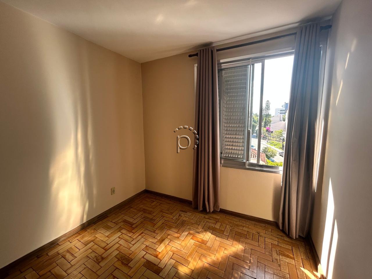 Apartamento à venda com 75m², 4 quartos, 1 vaga no bairro Petrópolis em Porto Alegre - Foto 3