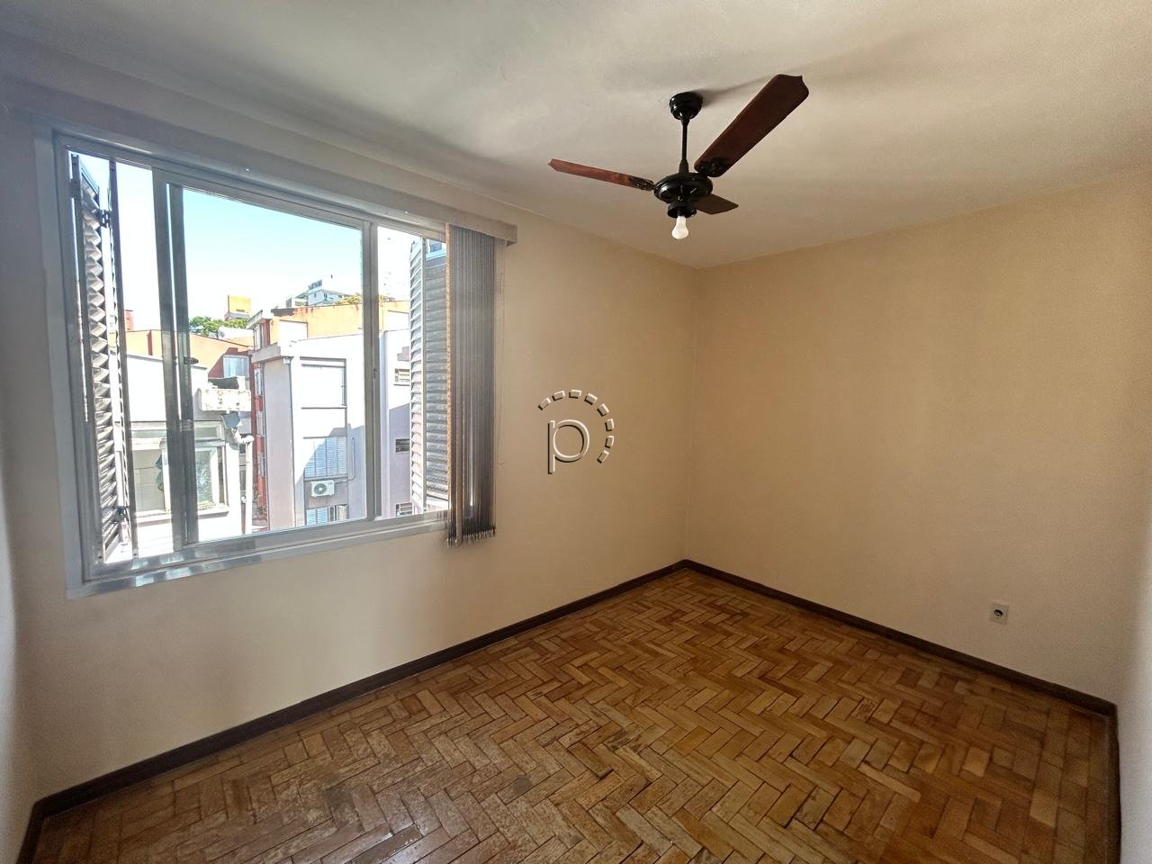 Apartamento à venda com 75m², 4 quartos, 1 vaga no bairro Petrópolis em Porto Alegre - Foto 12