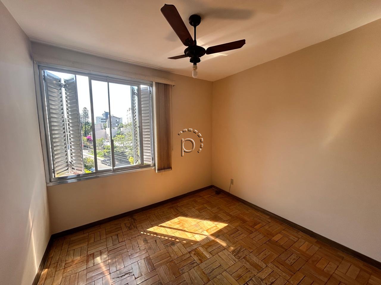 Apartamento à venda com 75m², 4 quartos, 1 vaga no bairro Petrópolis em Porto Alegre - Foto 14