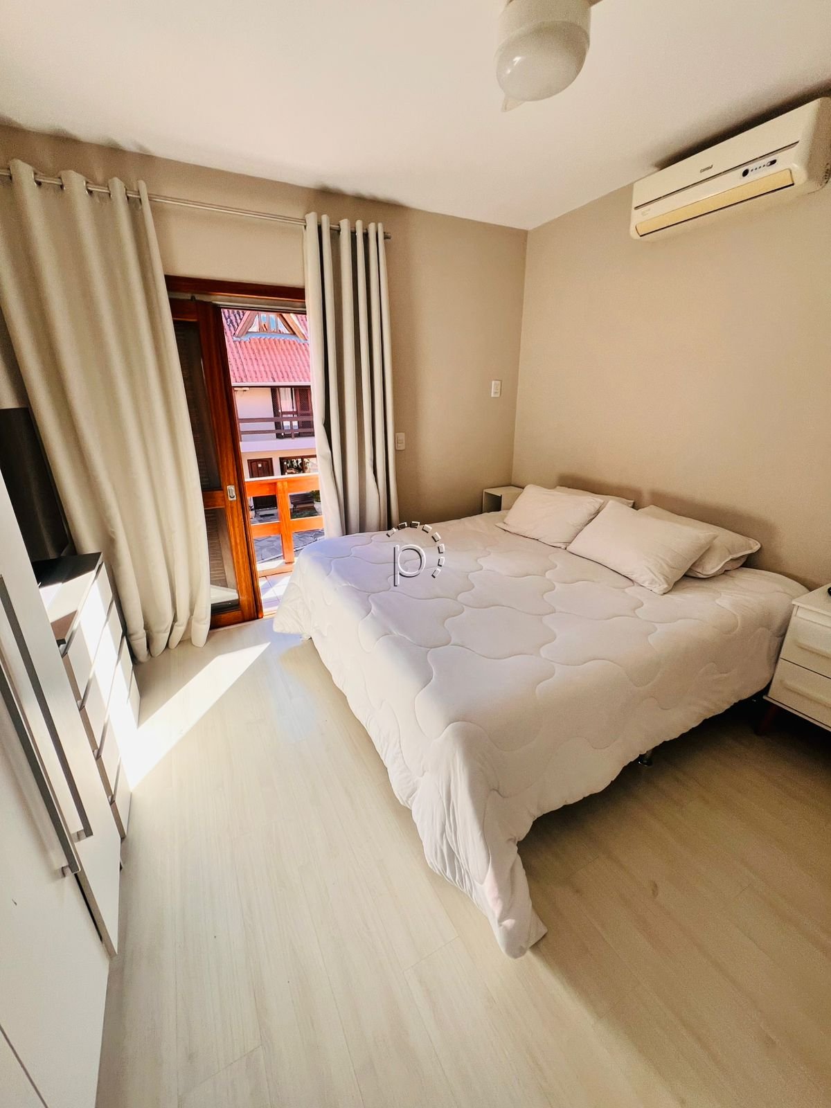 Casa em Condomínio à venda com 197m², 3 quartos, 2 vagas no bairro Guarujá em Porto Alegre - Foto 11