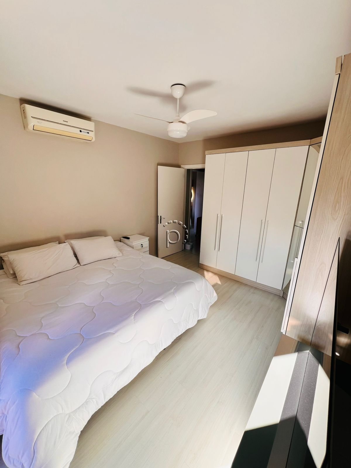 Casa em Condomínio à venda com 197m², 3 quartos, 2 vagas no bairro Guarujá em Porto Alegre - Foto 13