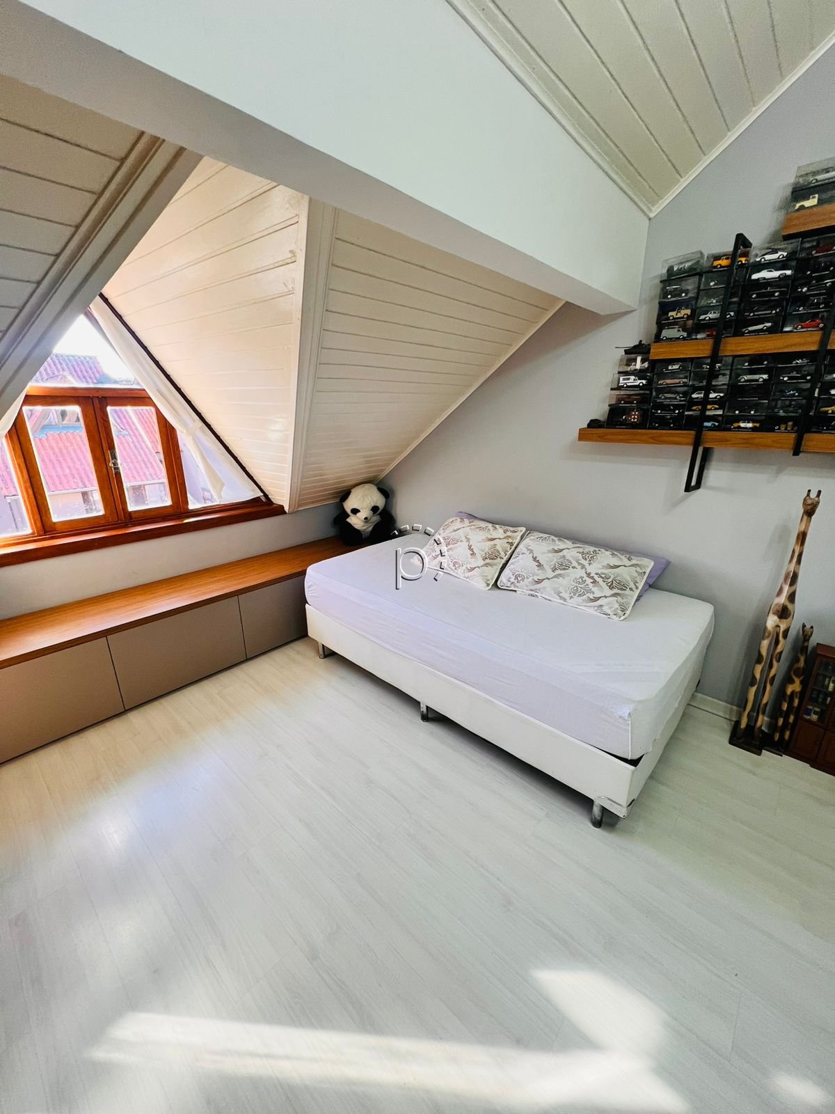 Casa em Condomínio à venda com 197m², 3 quartos, 2 vagas no bairro Guarujá em Porto Alegre - Foto 17
