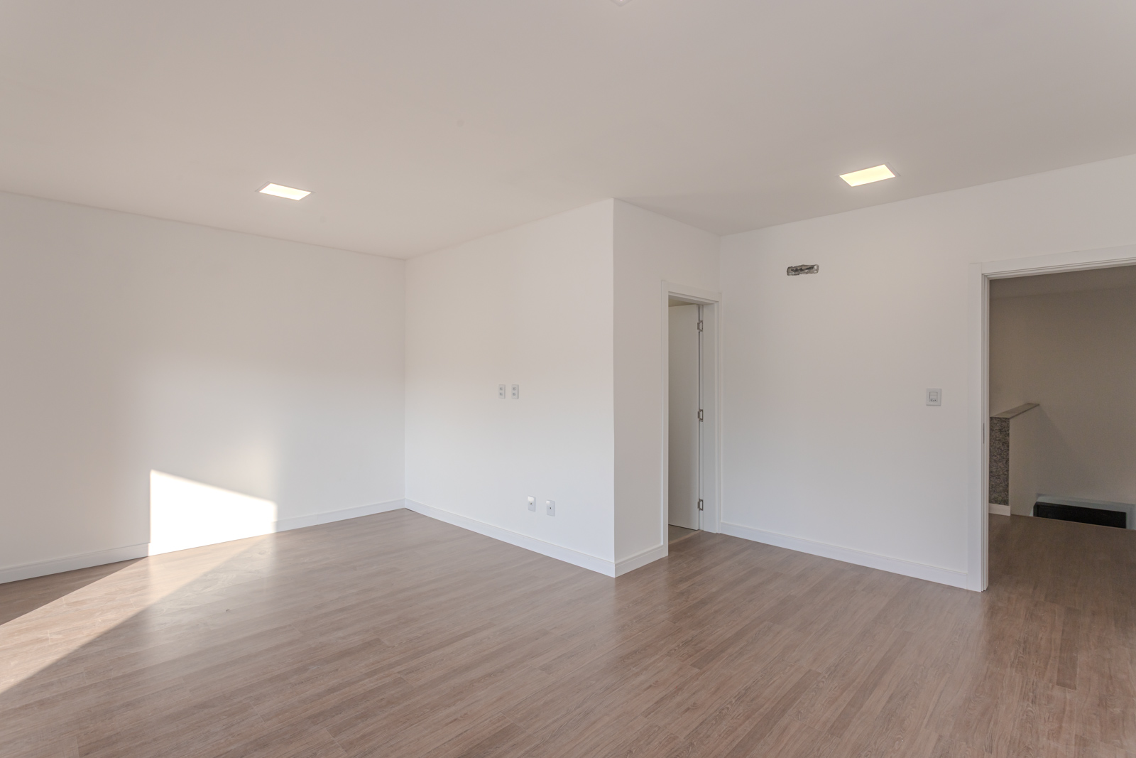 Casa para alugar com 165m², 3 quartos, 2 vagas no bairro Ipanema em Porto Alegre - Foto 15